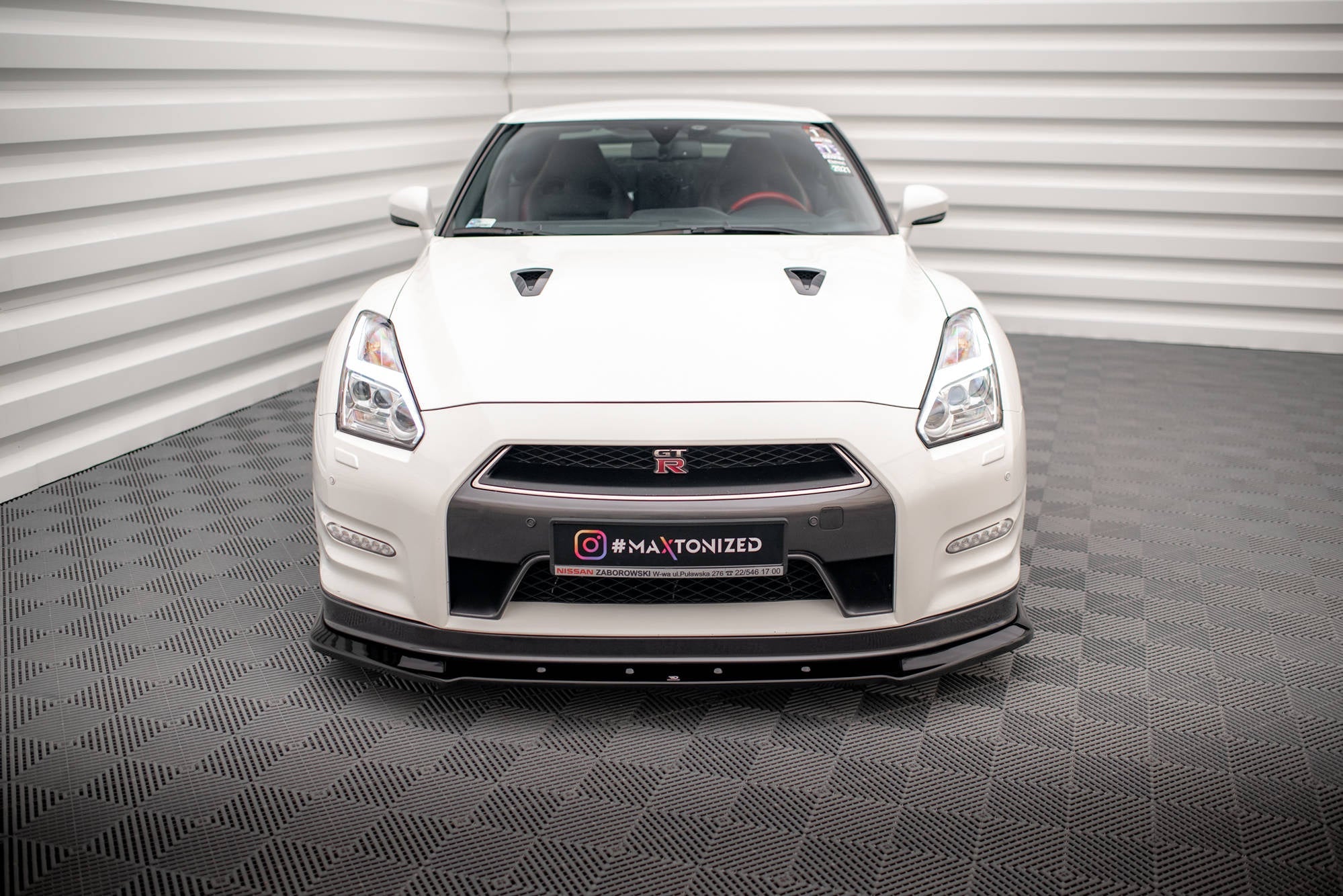 Prelungire splitter bara fata Nissan GTR R35 Facelift 2011-2016 v2 - Maxton Design