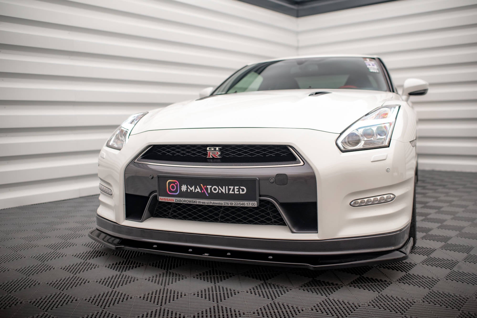 Prelungire splitter bara fata Nissan GTR R35 Facelift 2011-2016 v2 - Maxton Design