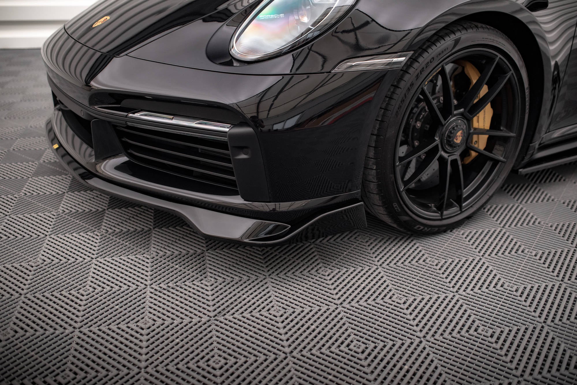 Prelungire splitter bara fata Porsche 911 Turbo S 992 2020- v4 - Maxton Design