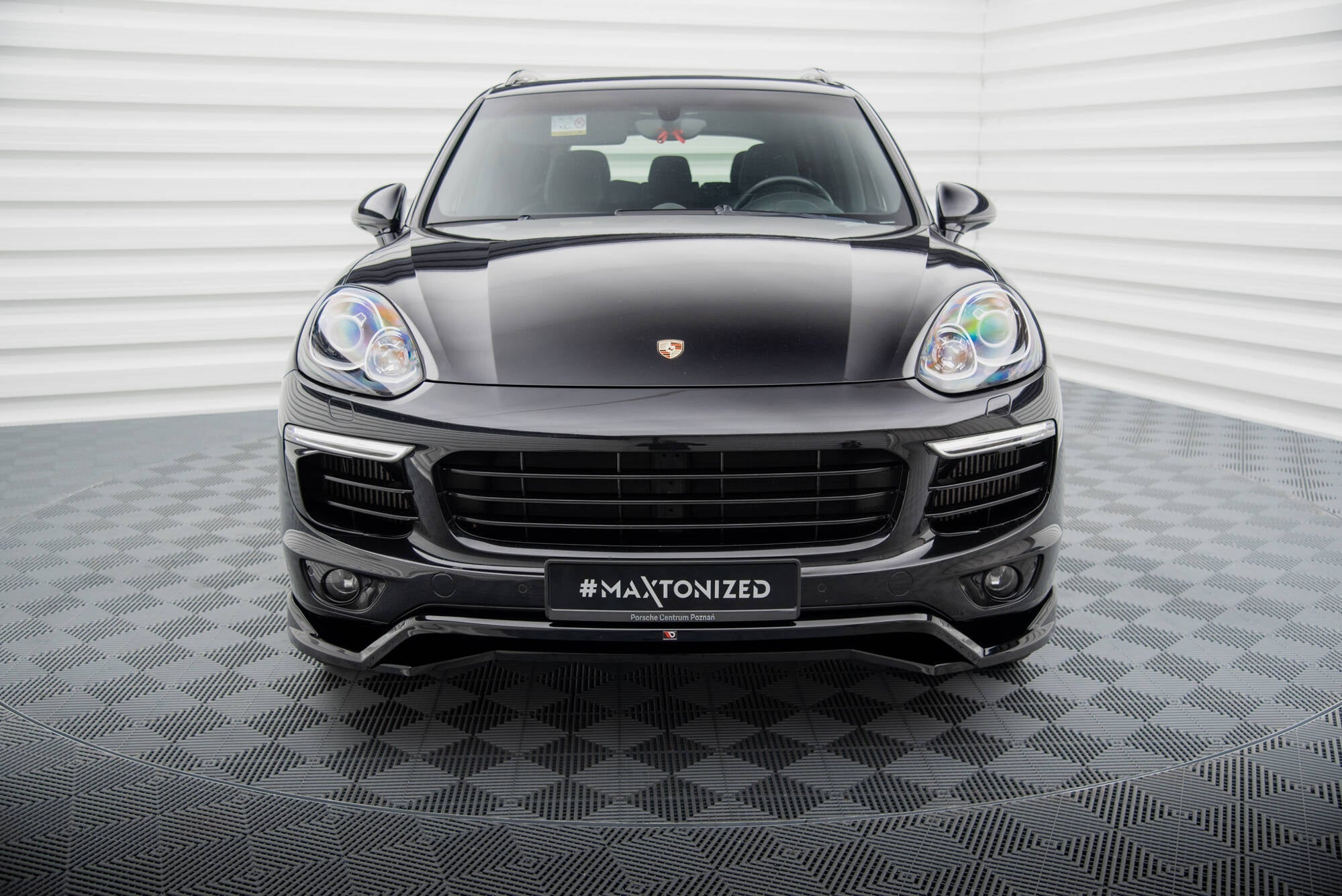Prelungire splitter bara fata Porsche Cayenne Mk2 Facelift 2014-2018 v2 - Maxton Design