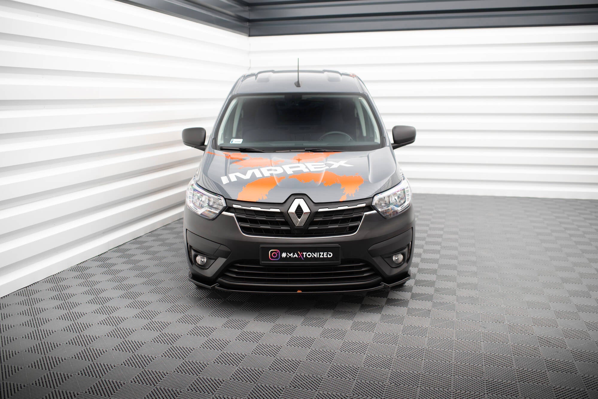Prelungire splitter bara fata Renault Express Mk2 2020- v1 - Maxton Design