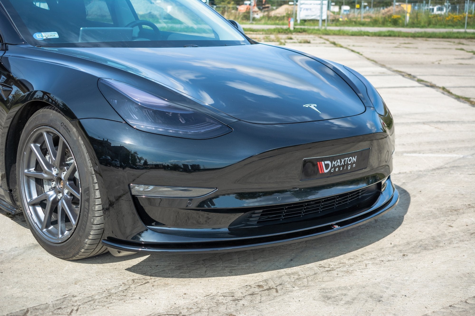 Prelungire splitter bara fata Tesla Model 3 2017- v1 - Maxton Design