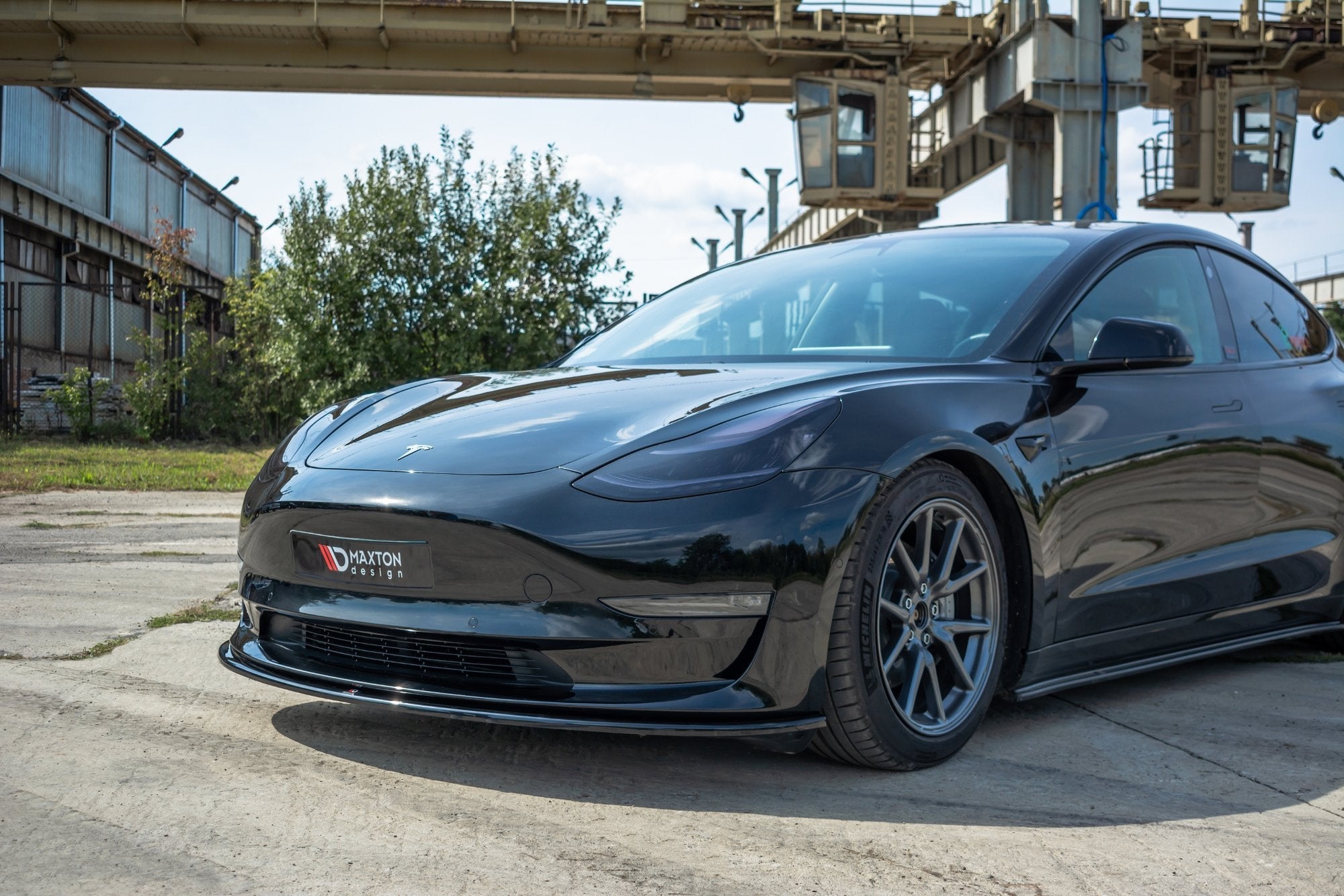 Prelungire splitter bara fata Tesla Model 3 2017- v1 - Maxton Design