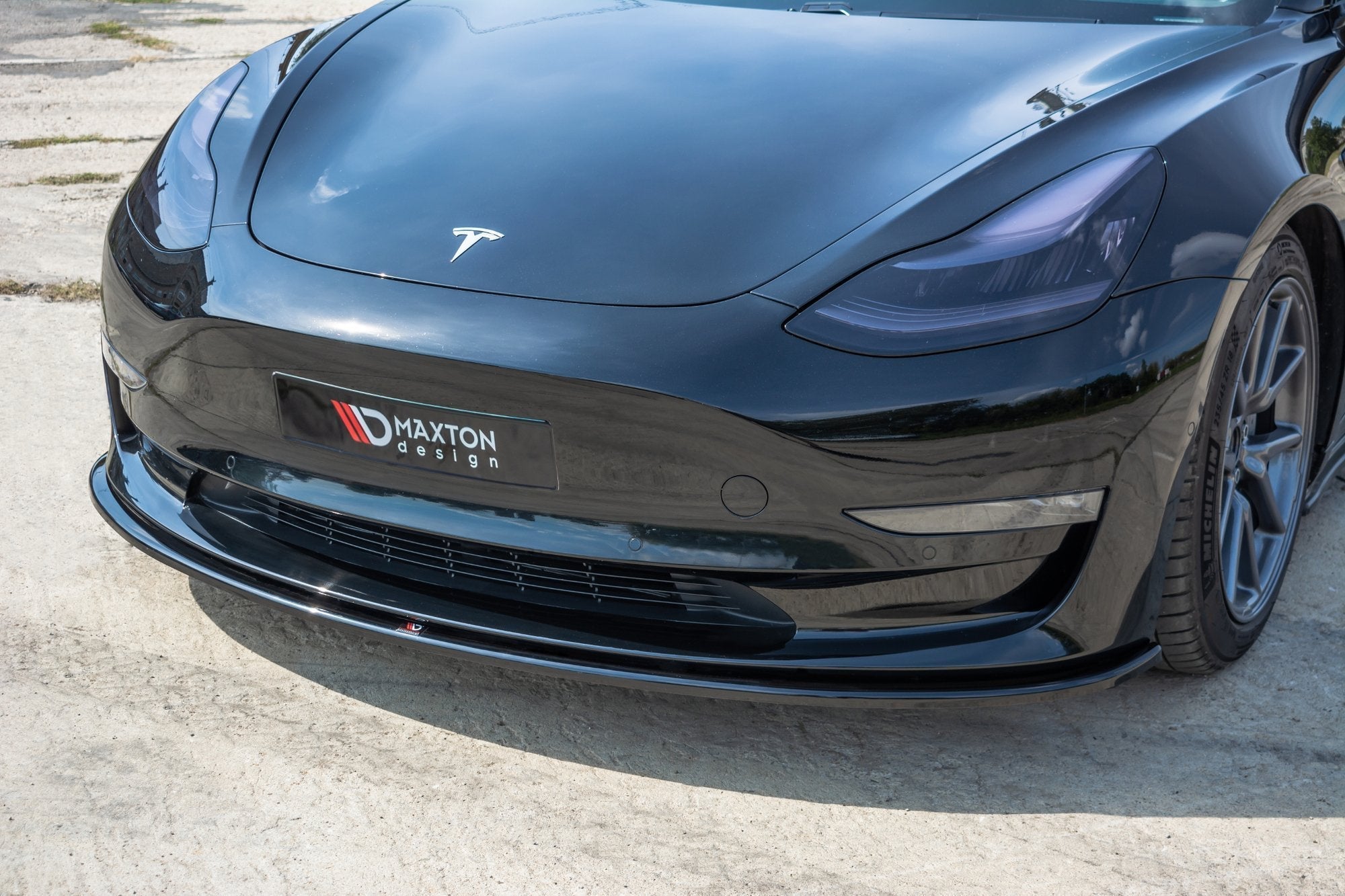 Prelungire splitter bara fata Tesla Model 3 2017- v1 - Maxton Design