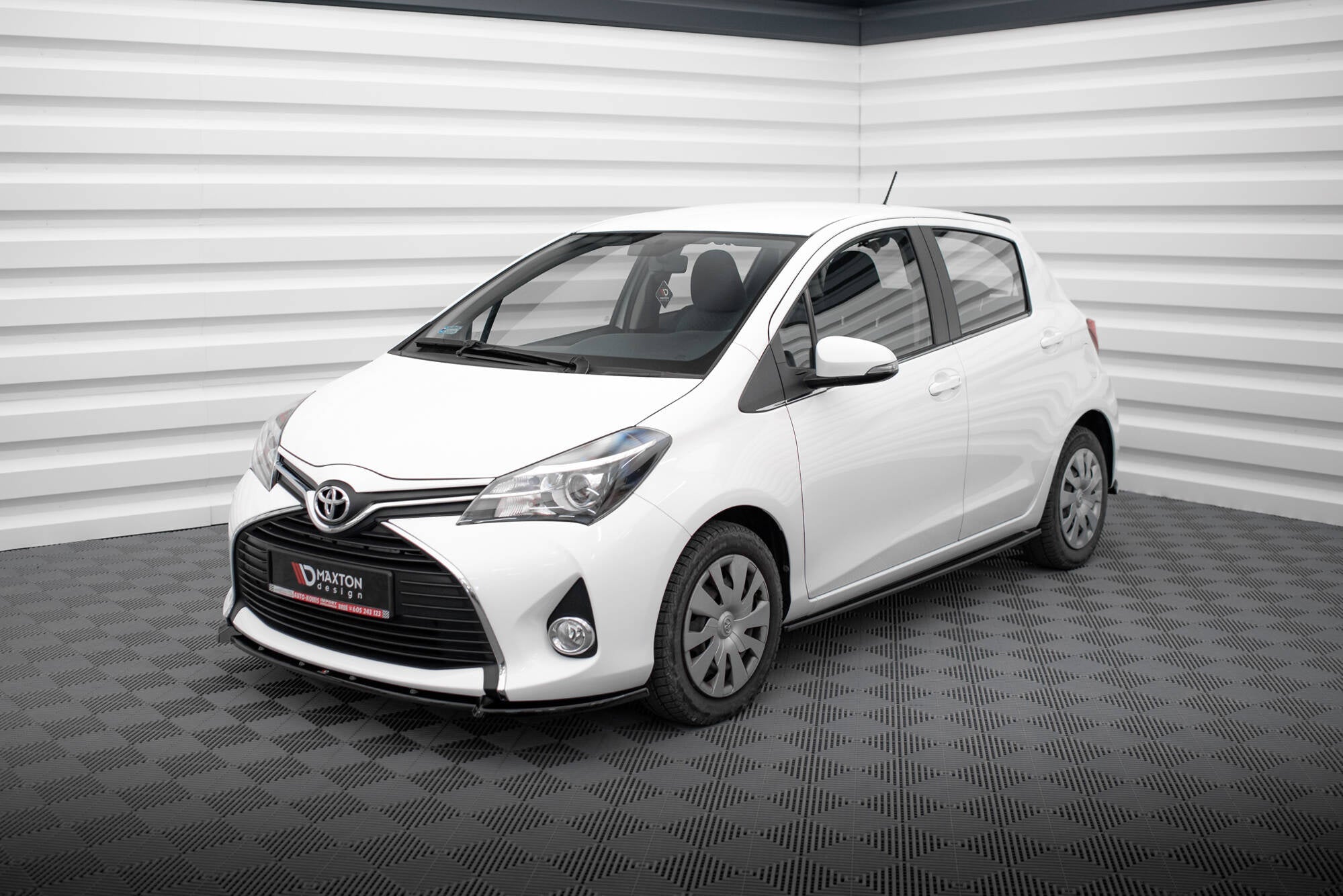 Prelungire splitter bara fata Toyota Yaris Mk3 Facelift 2014-2017 v5 - Maxton Design