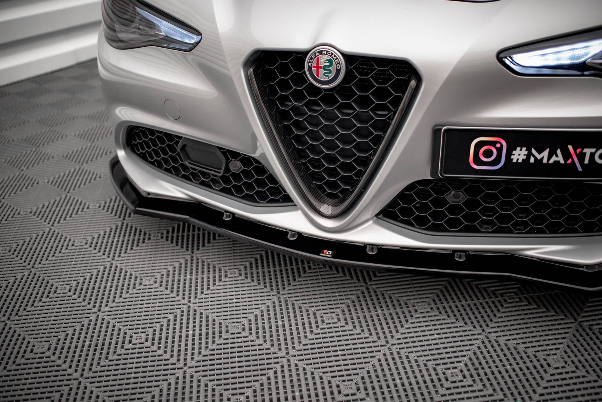 Prelungire splitter bara fata Alfa Romeo Giulia Sport 2016- v1 - Maxton Design