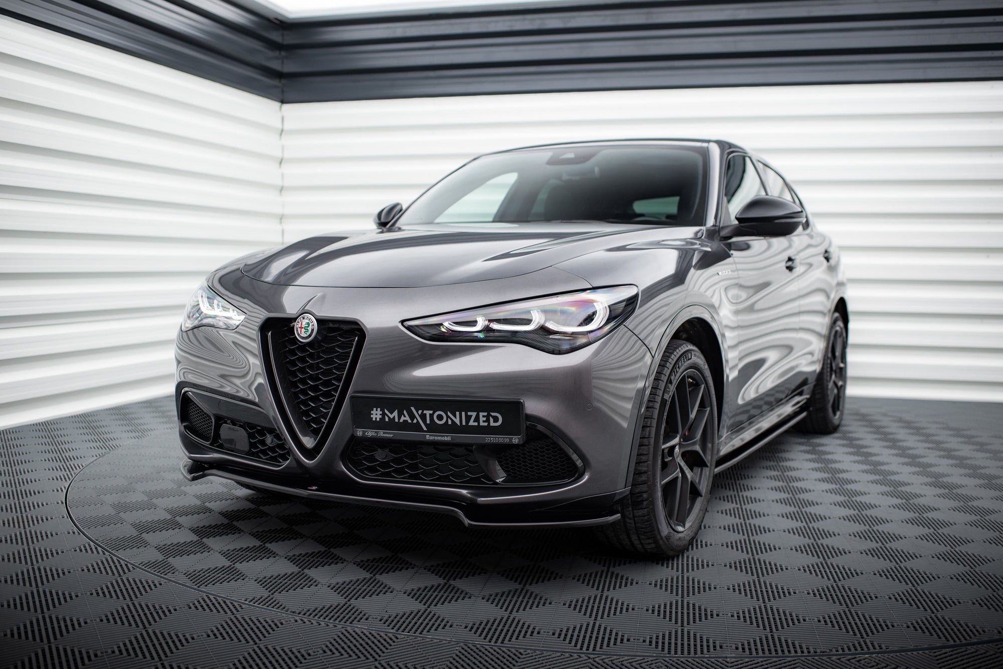 Prelungire splitter bara fata Alfa Romeo Stelvio 2016- v1 - Maxton Design