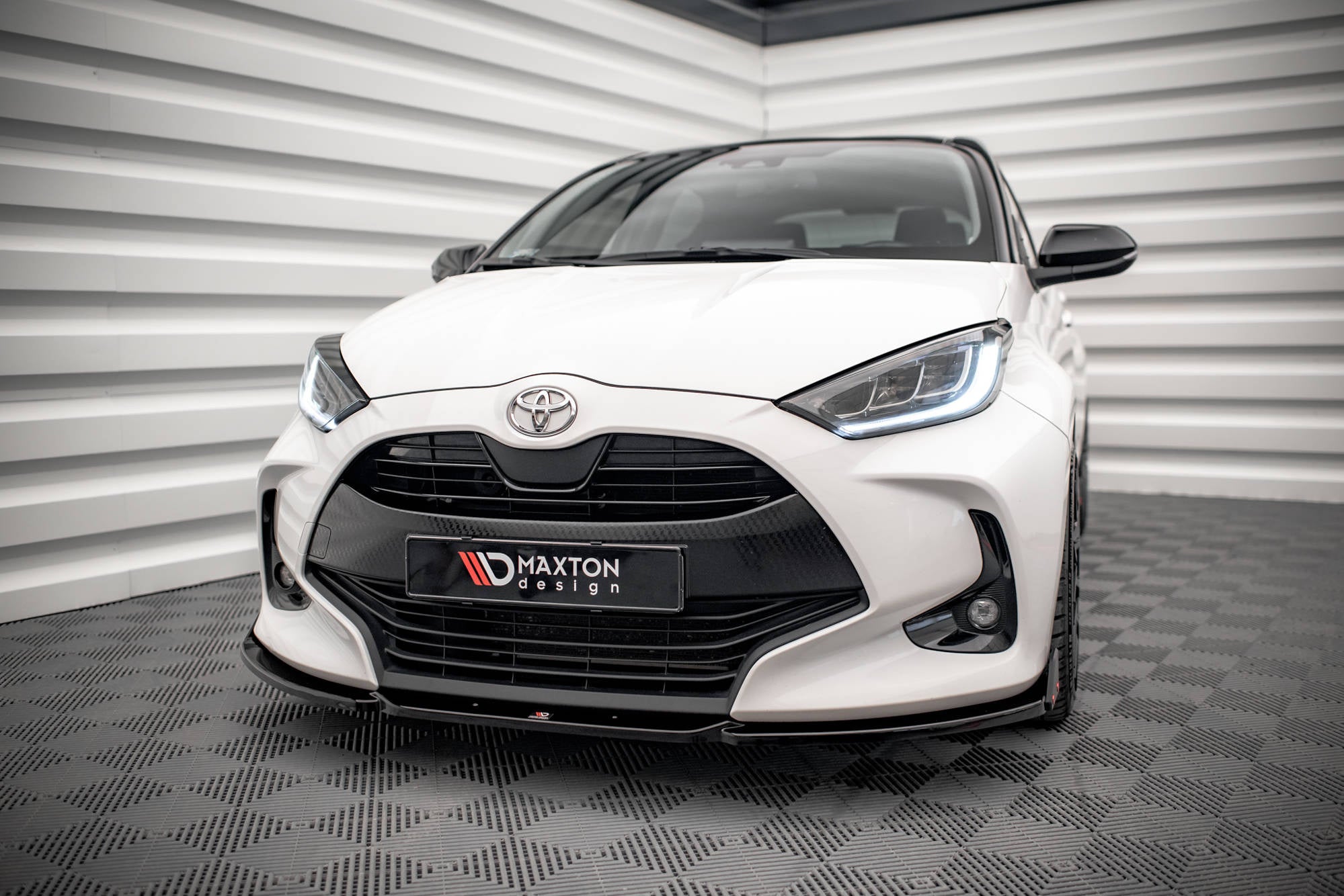 Prelungire splitter bara fata si flapsuri Toyota Yaris Mk4 2019- v1 - Maxton Design