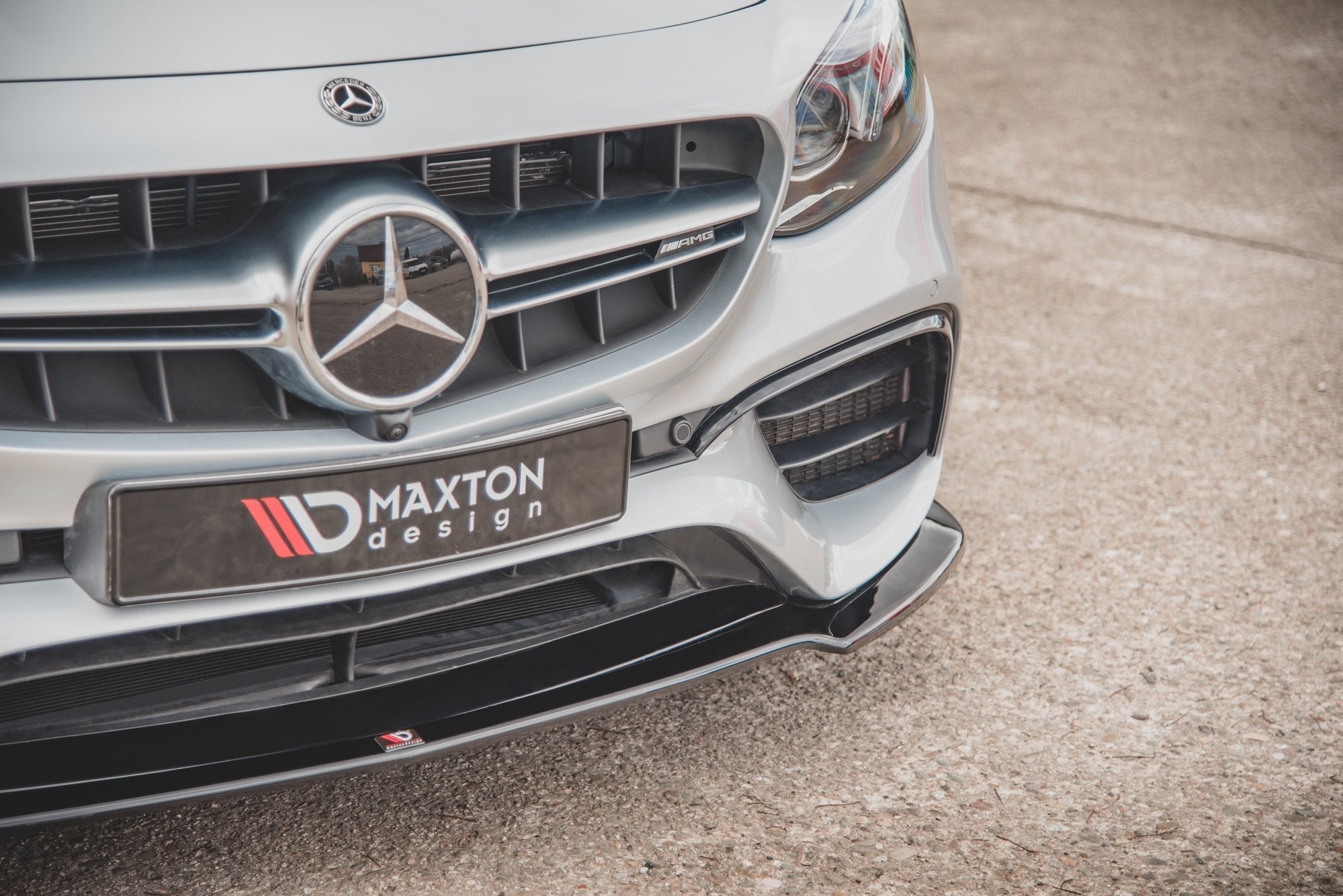 Prelungire splitter bara fata Mercedes E Class W213 S123 E63 Amg Estate Sedan 2017- v4 - Maxton Design