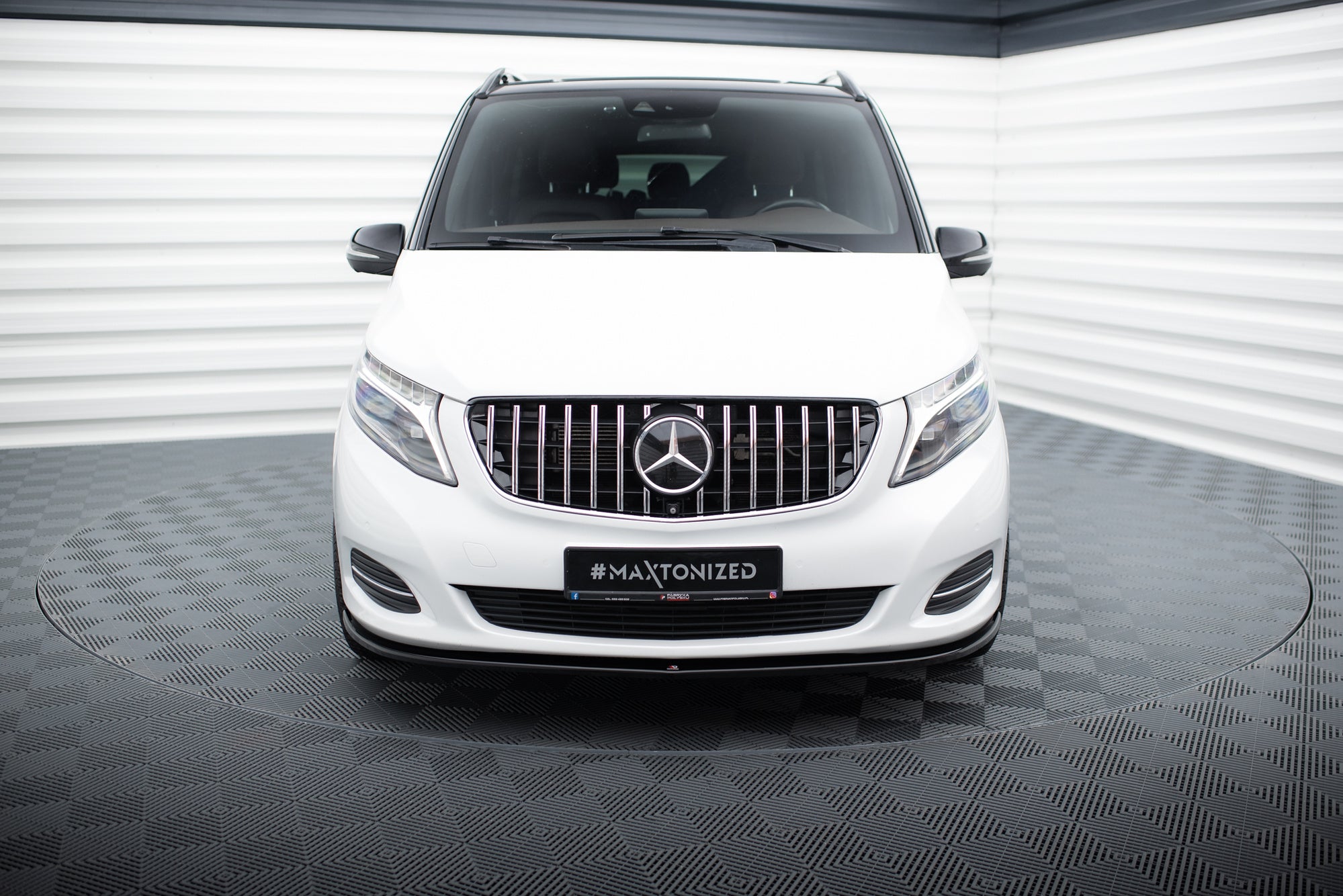 Prelungire splitter bara fata Mercedes V Class W447 2014- v1 - Maxton Design
