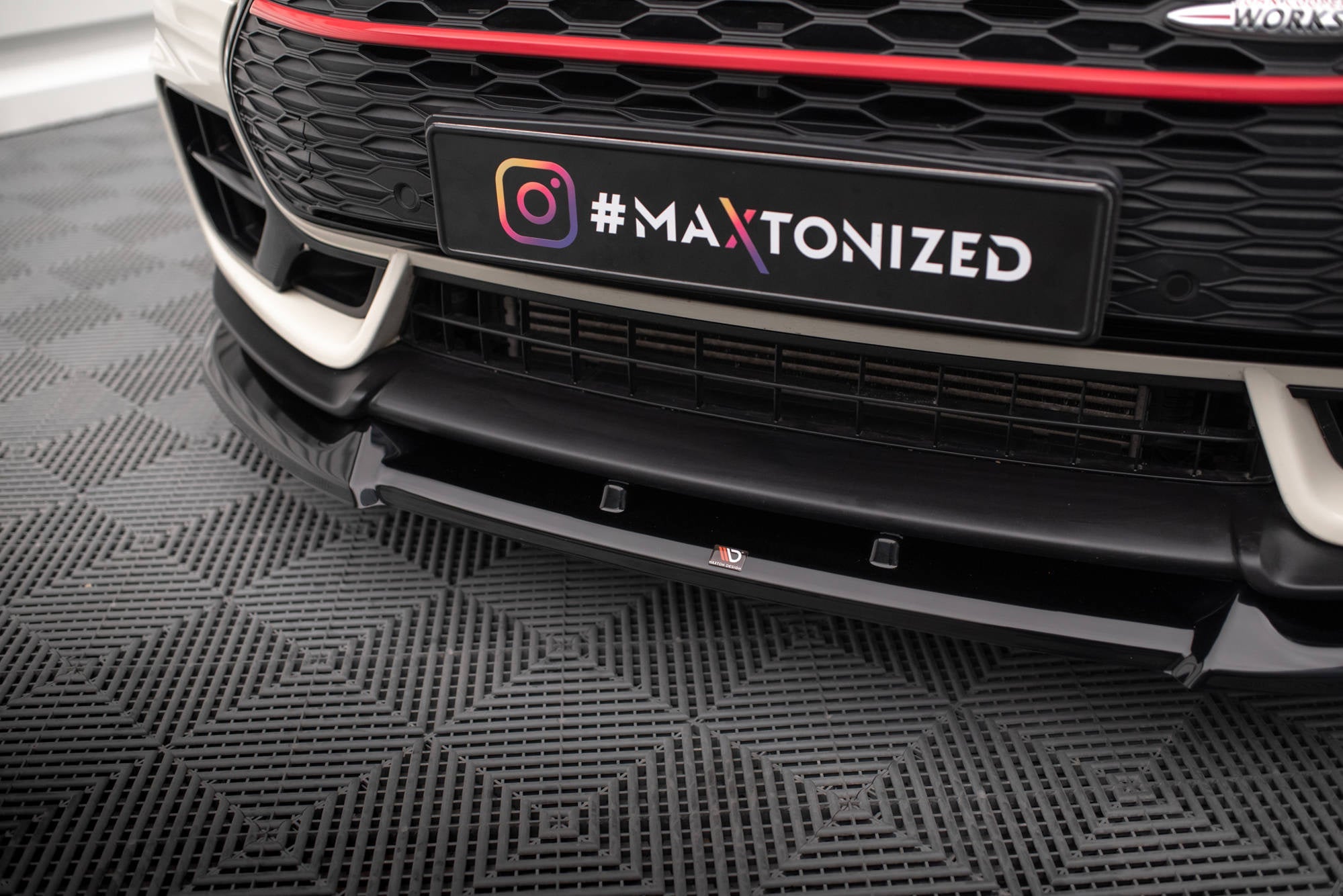 Prelungire splitter bara fata Mini Cooper Clubman John Cooper Works F54 Facelift 2019- v4 - Maxton Design