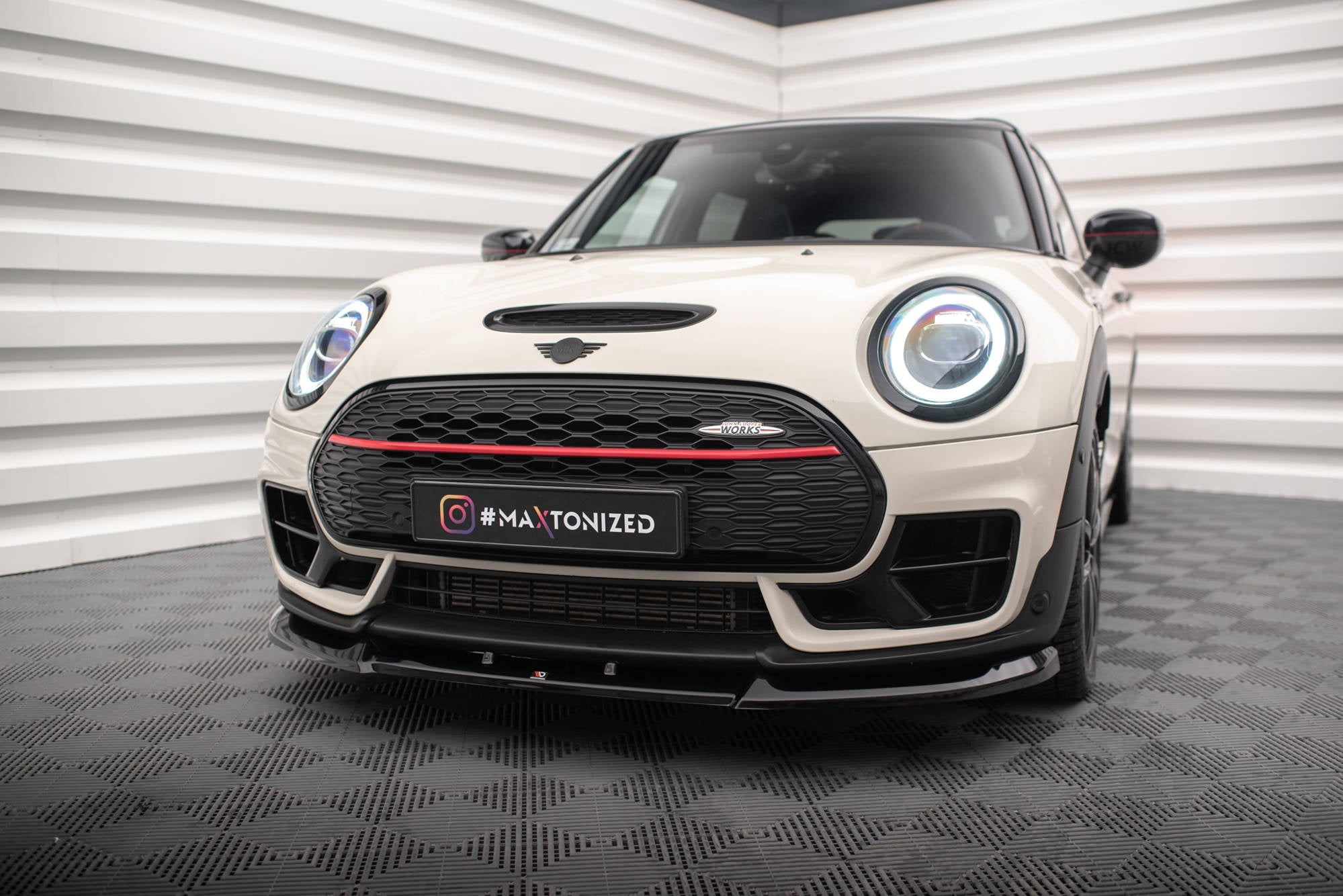Prelungire splitter bara fata Mini Cooper Clubman John Cooper Works F54 Facelift 2019- v4 - Maxton Design