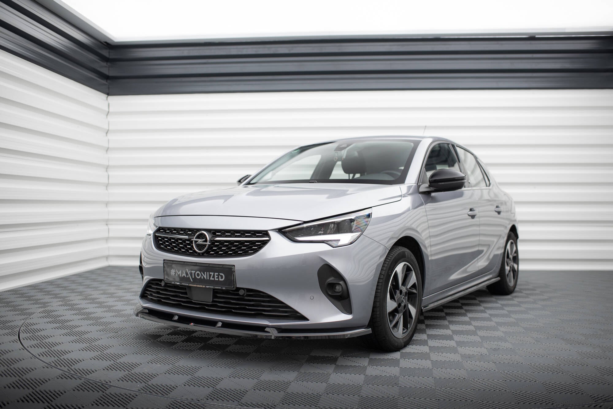Prelungire splitter bara fata Opel Corsa F (Mk6) 2019- v1 - Maxton Design