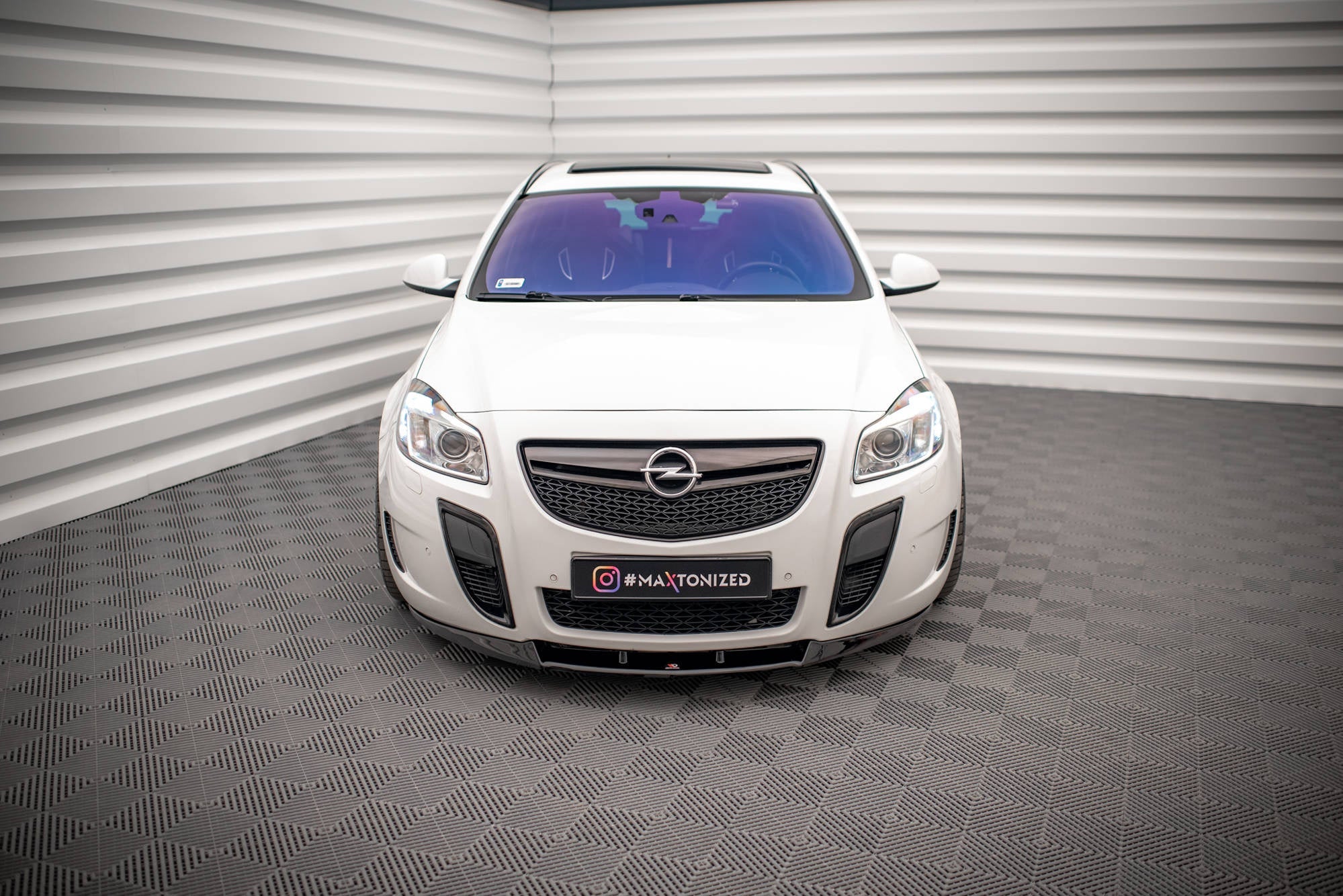 Prelungire splitter bara fata Opel Insignia OPC VXR 2008-2013 v3 - Maxton Design