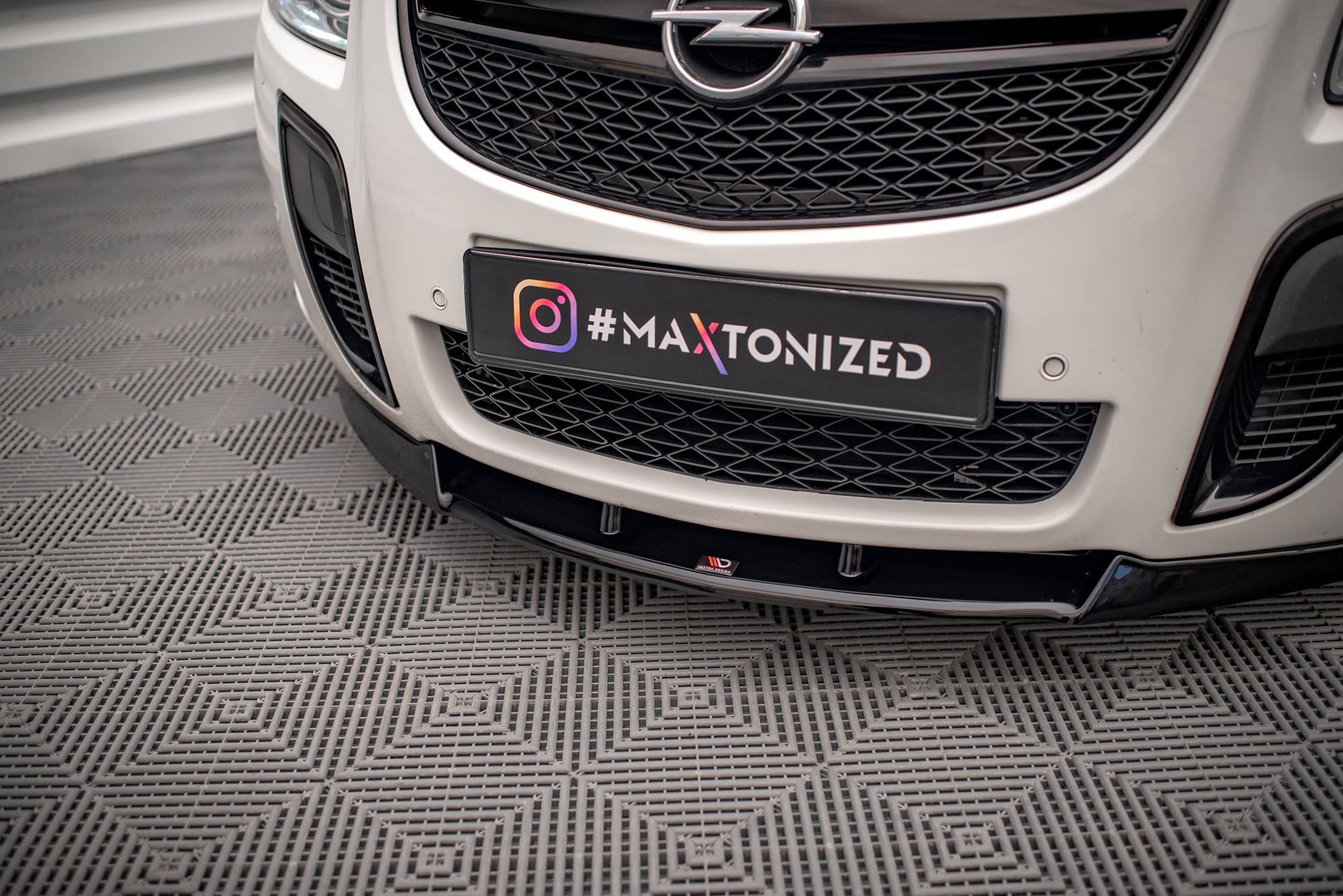 Prelungire splitter bara fata Opel Insignia OPC VXR 2008-2013 v3 - Maxton Design