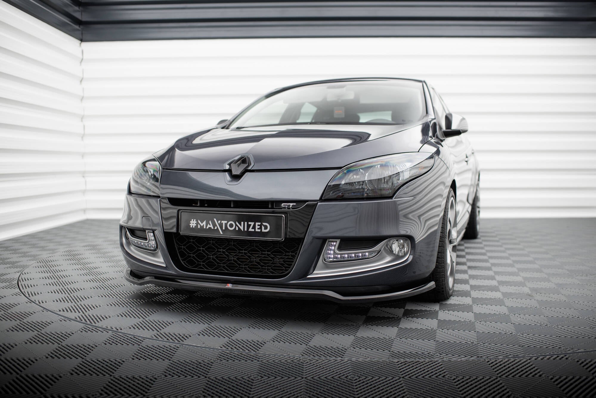 Prelungire splitter bara fata Renault Megane GT Mk3 Facelift 2012-2013 v6 - Maxton Design