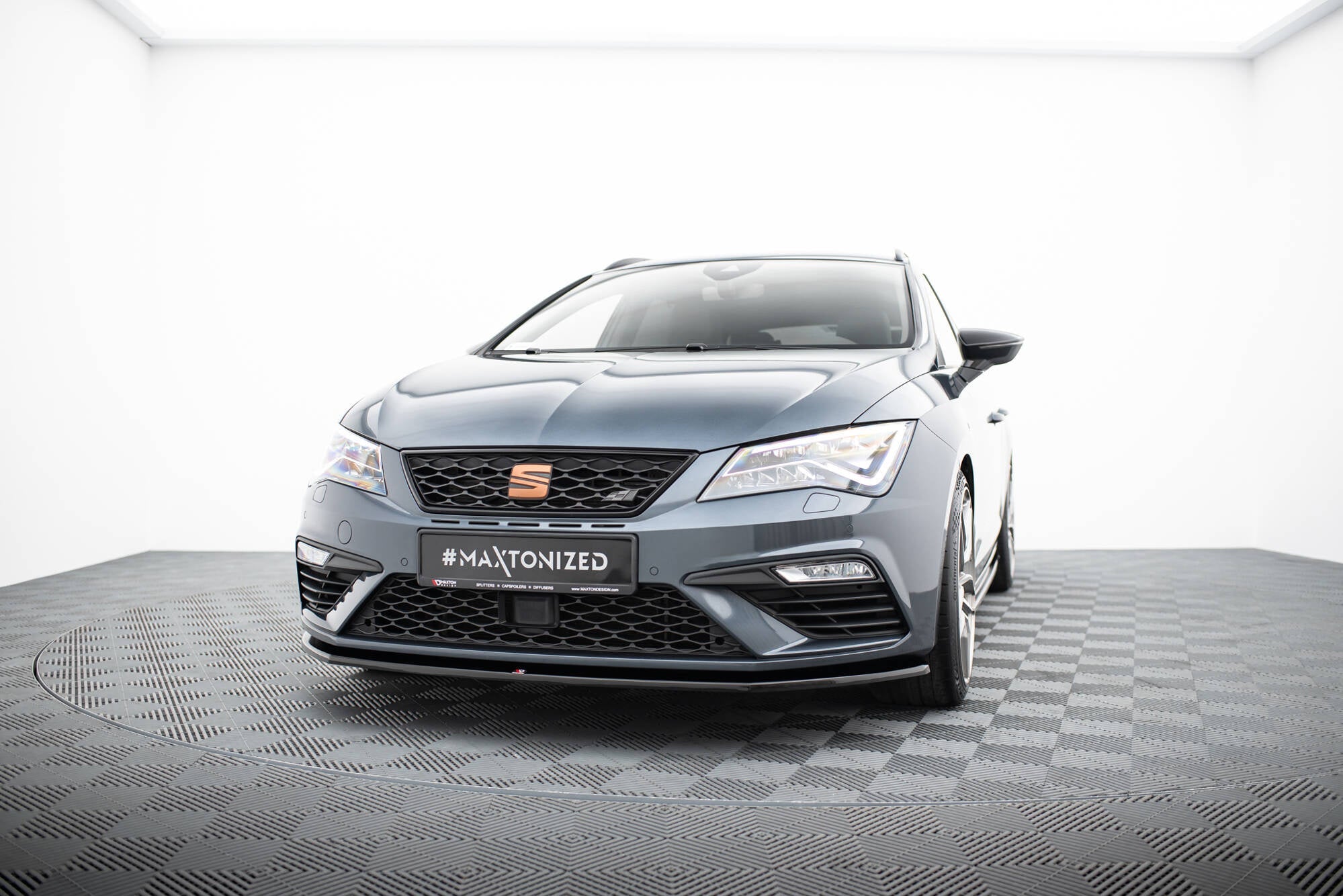 Prelungire splitter bara fata Seat Leon 5F Mk3 Cupra FR Facelift 2017-2020 v3 - Maxton Design