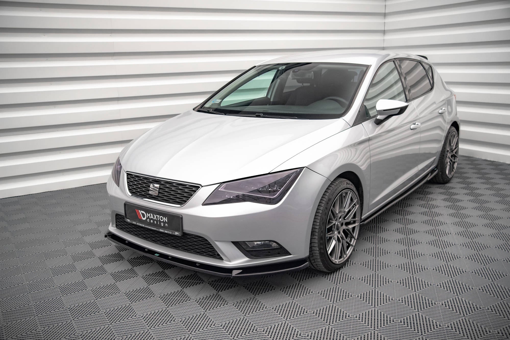 Prelungire splitter bara fata Seat Leon Mk3 2012-2016 v10 - Maxton Design