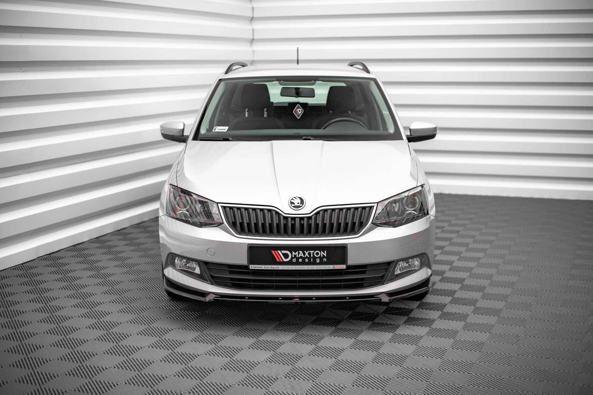 Prelungire splitter bara fata Skoda Fabia Mk3 2014-2019 v6 - Maxton Design