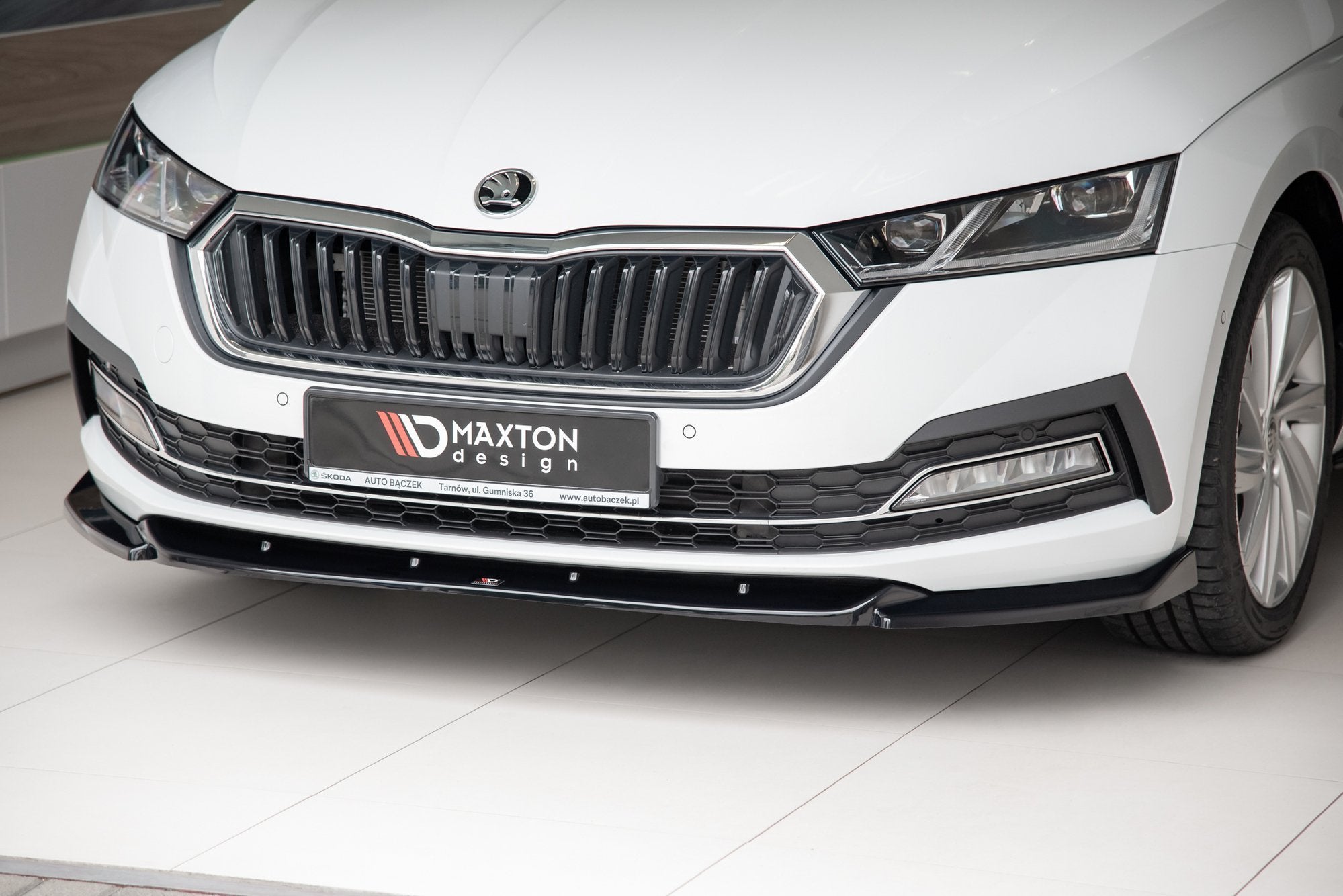 Prelungire splitter bara fata Skoda Octavia Mk4 2019- v1 - Maxton Design