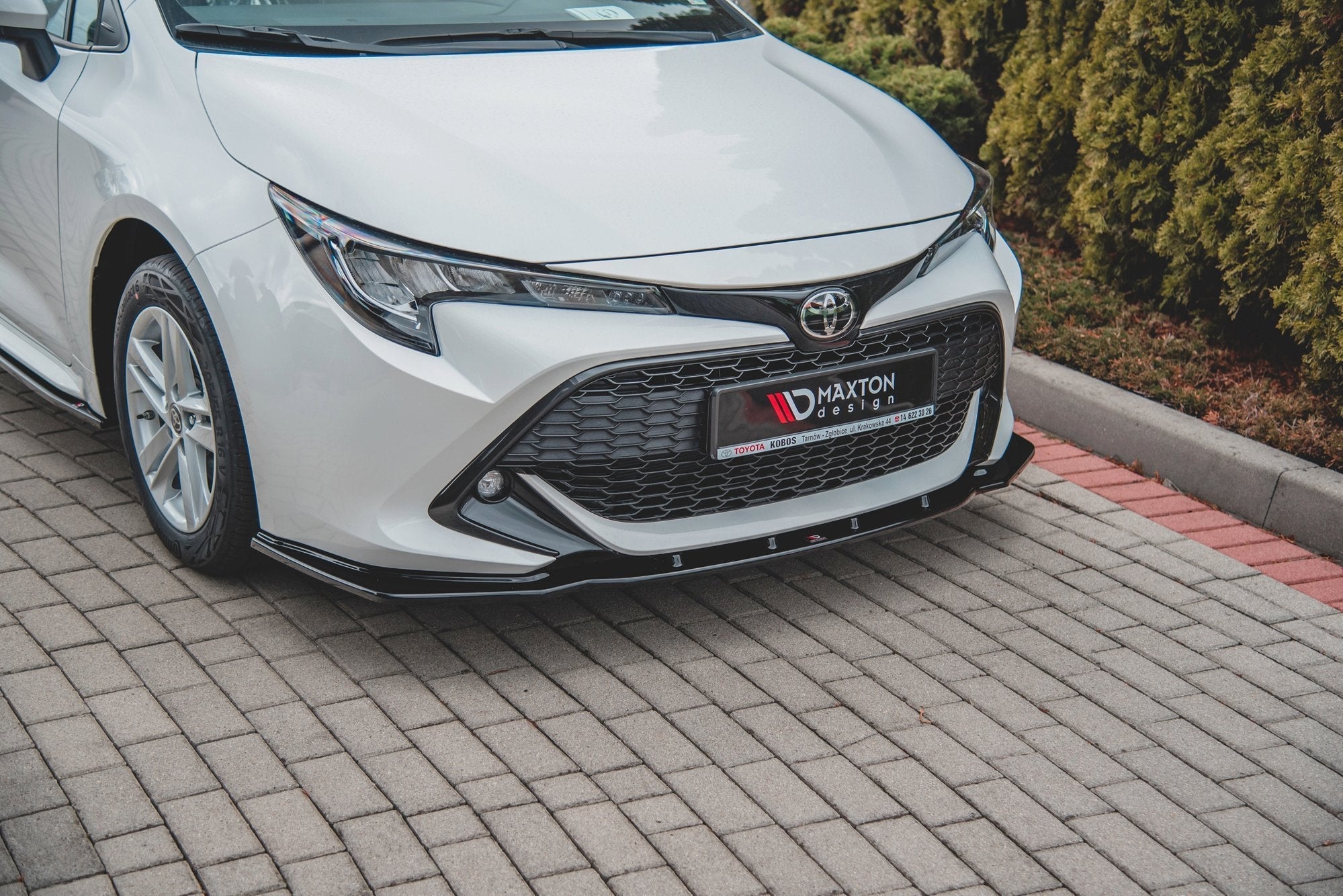 Prelungire splitter bara fata Toyota Corolla XII Touring Sports Hatchback 2019- v2 - Maxton Design
