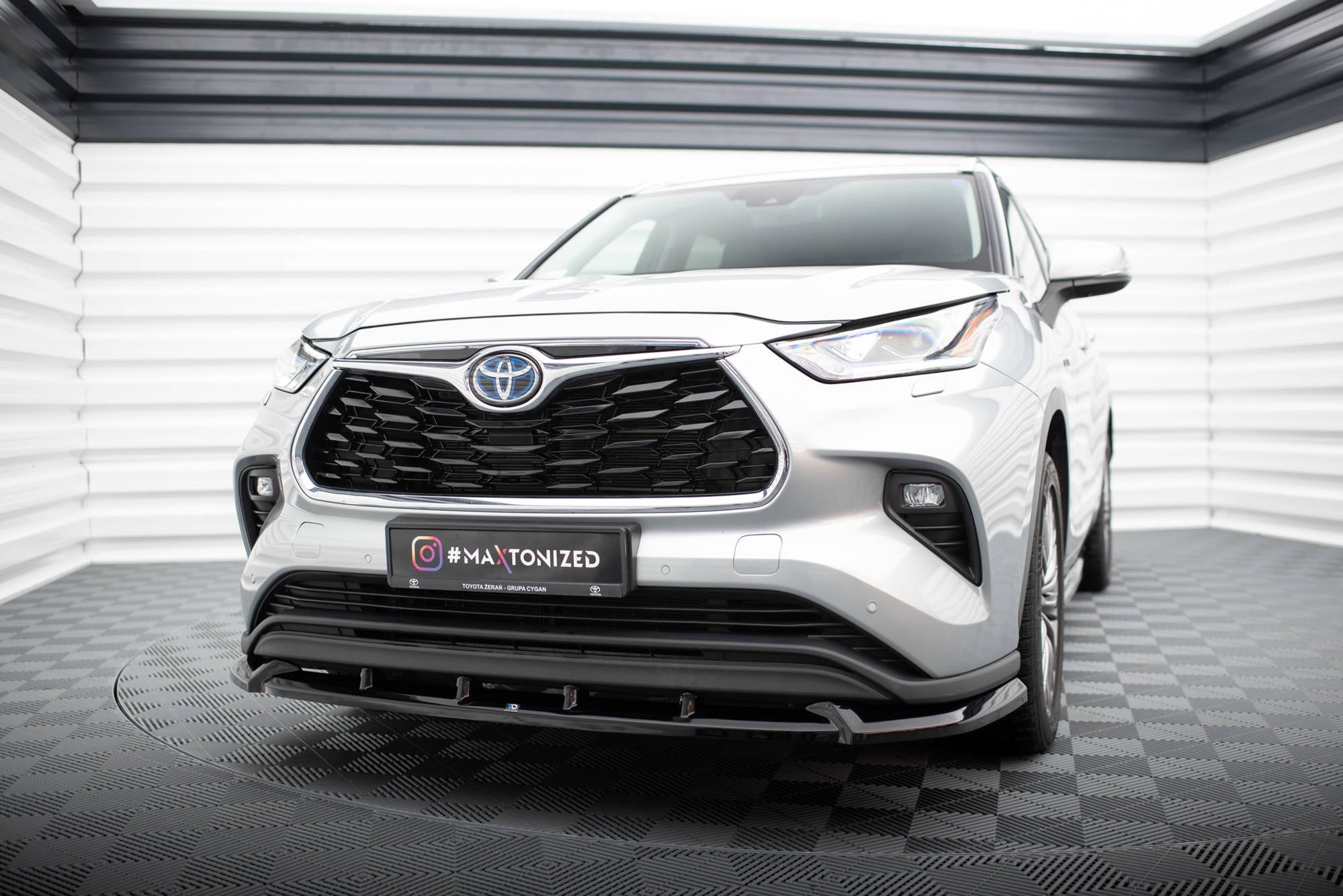Prelungire splitter bara fata Toyota Highlander Mk4 2019- v1 - Maxton Design