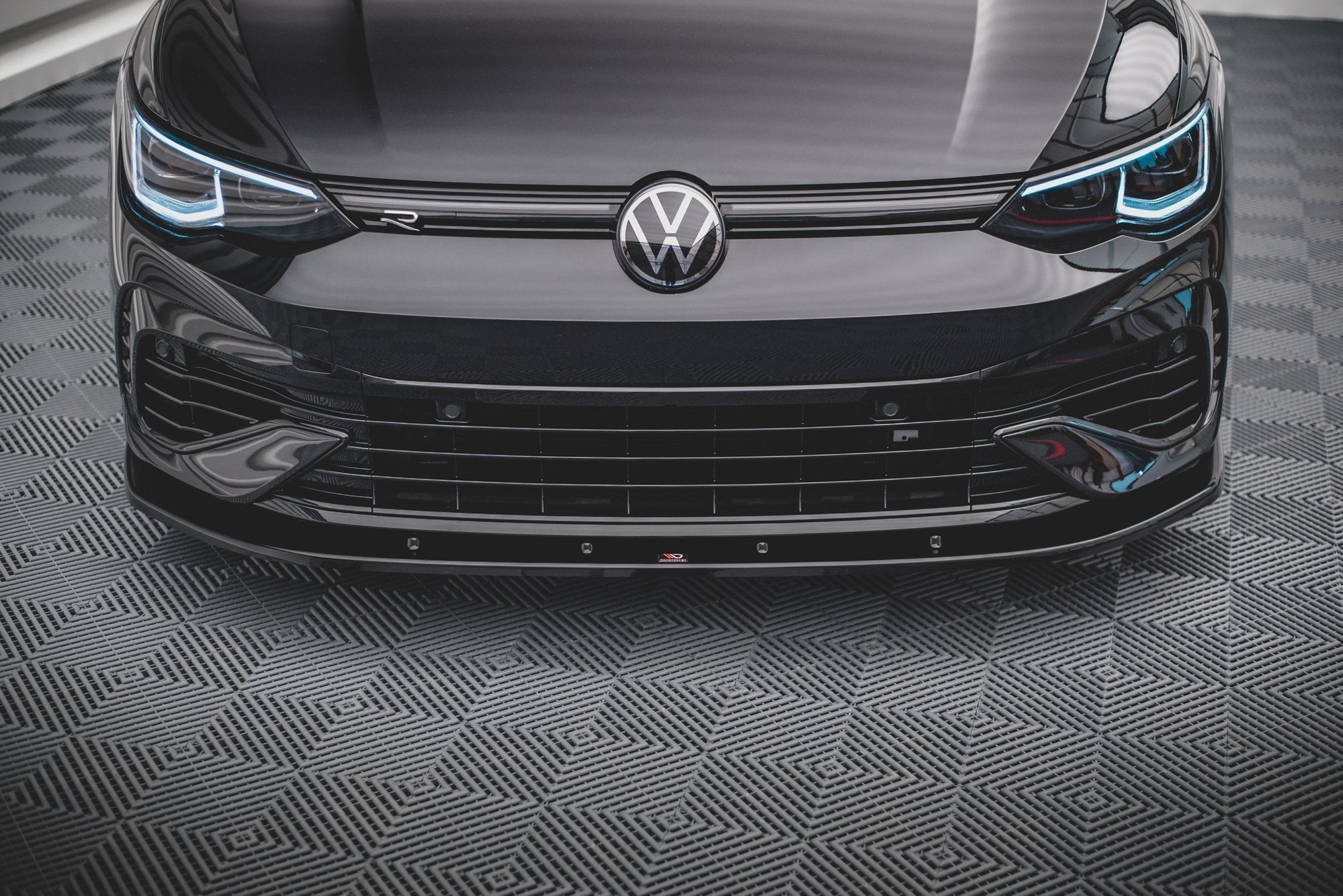 Prelungire splitter bara fata Volkswagen Golf R 8 2020- v19 - Maxton Design