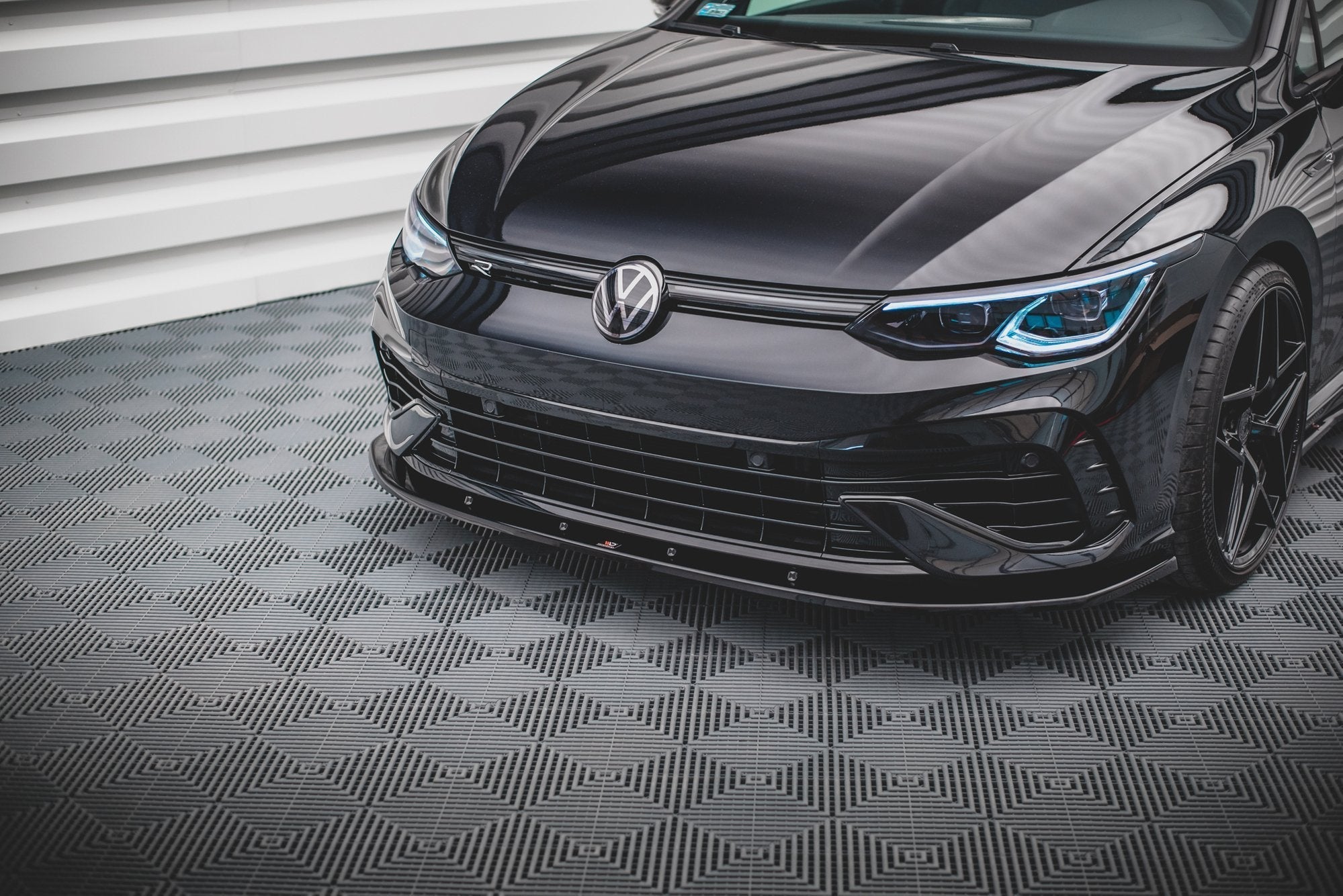 Prelungire splitter bara fata Volkswagen Golf R 8 2020- v19 - Maxton Design