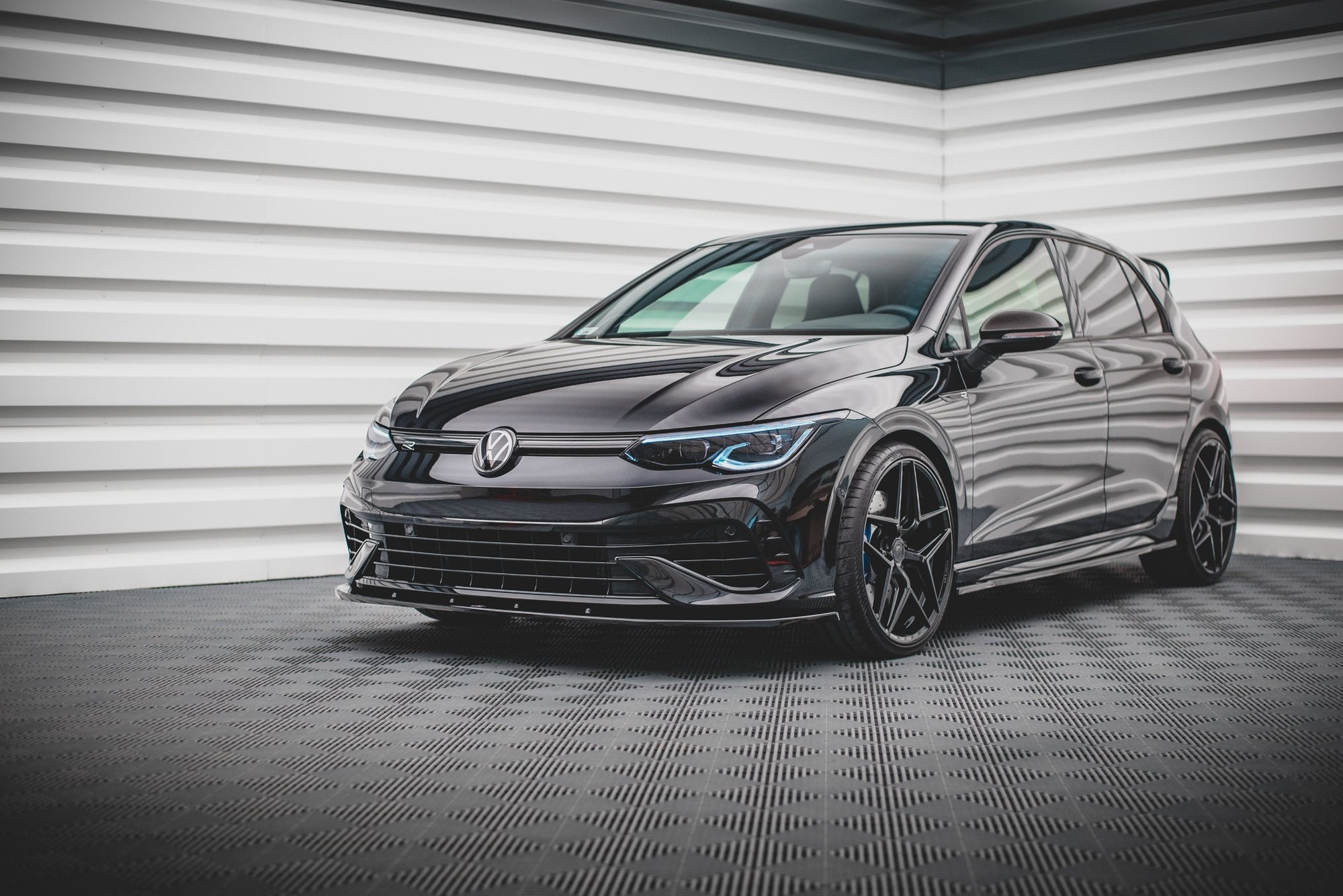Prelungire splitter bara fata Volkswagen Golf R 8 2020- v19 - Maxton Design