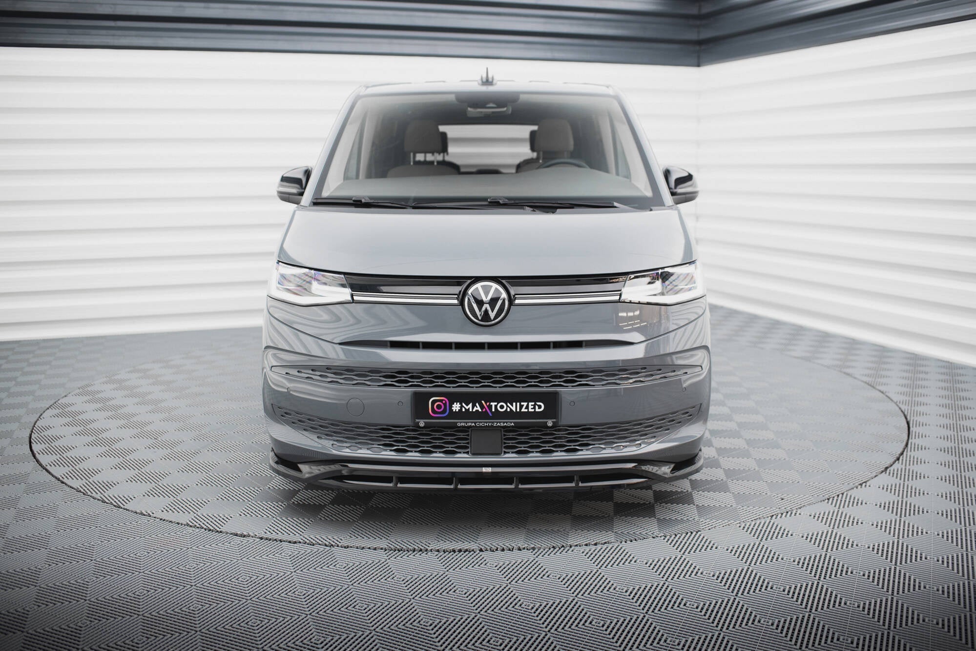 Prelungire splitter bara fata Volkswagen Multivan T7 2021- v1 - Maxton Design
