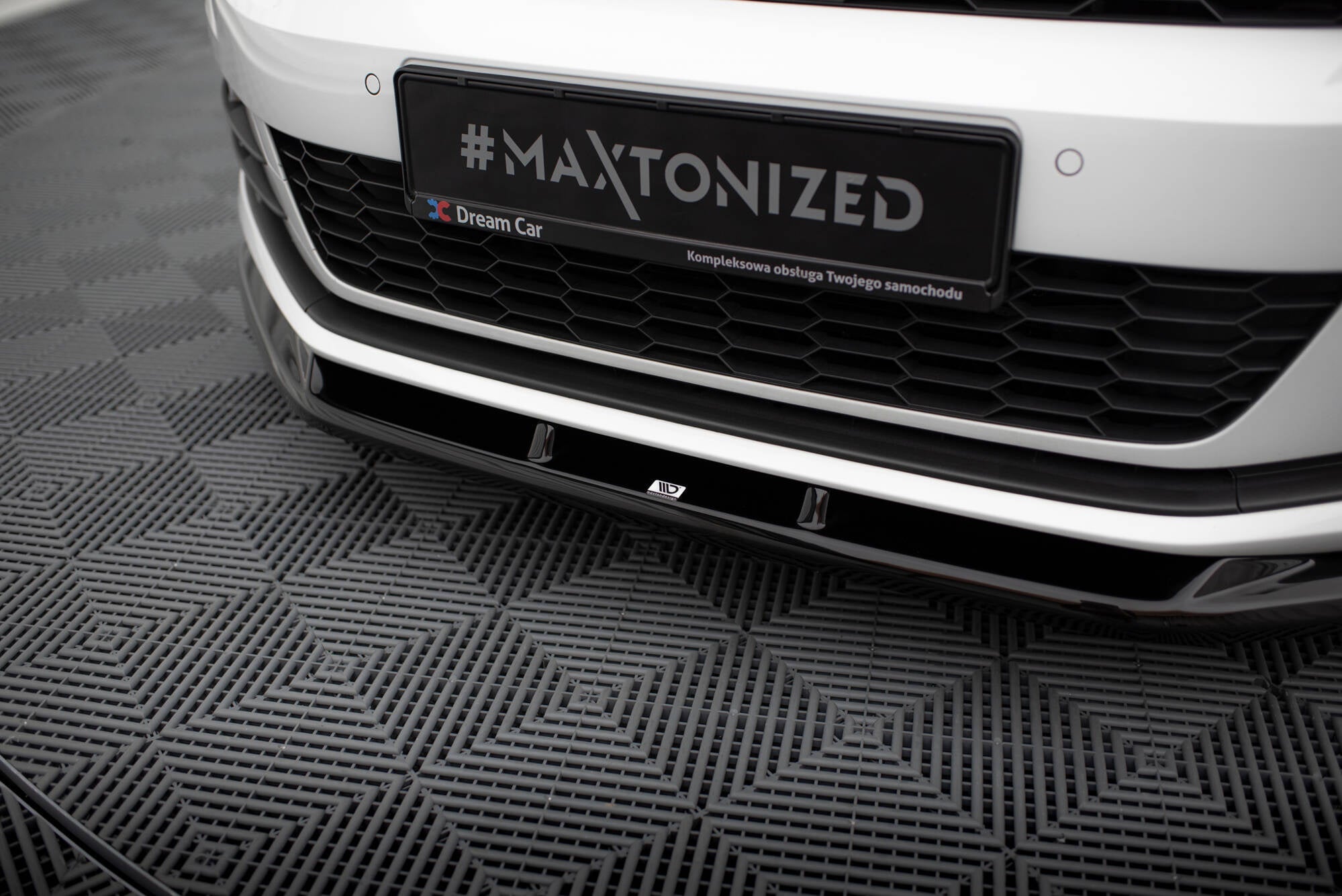 Prelungire splitter bara fata Volkswagen Scirocco Mk3 Facelift 2014-2017 v15 - Maxton Design
