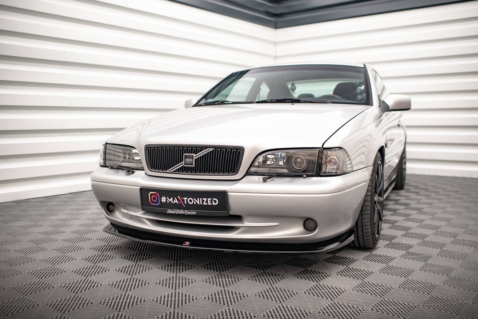 Prelungire splitter bara fata Volvo C70 Mk1 1997-2005 v1 - Maxton Design