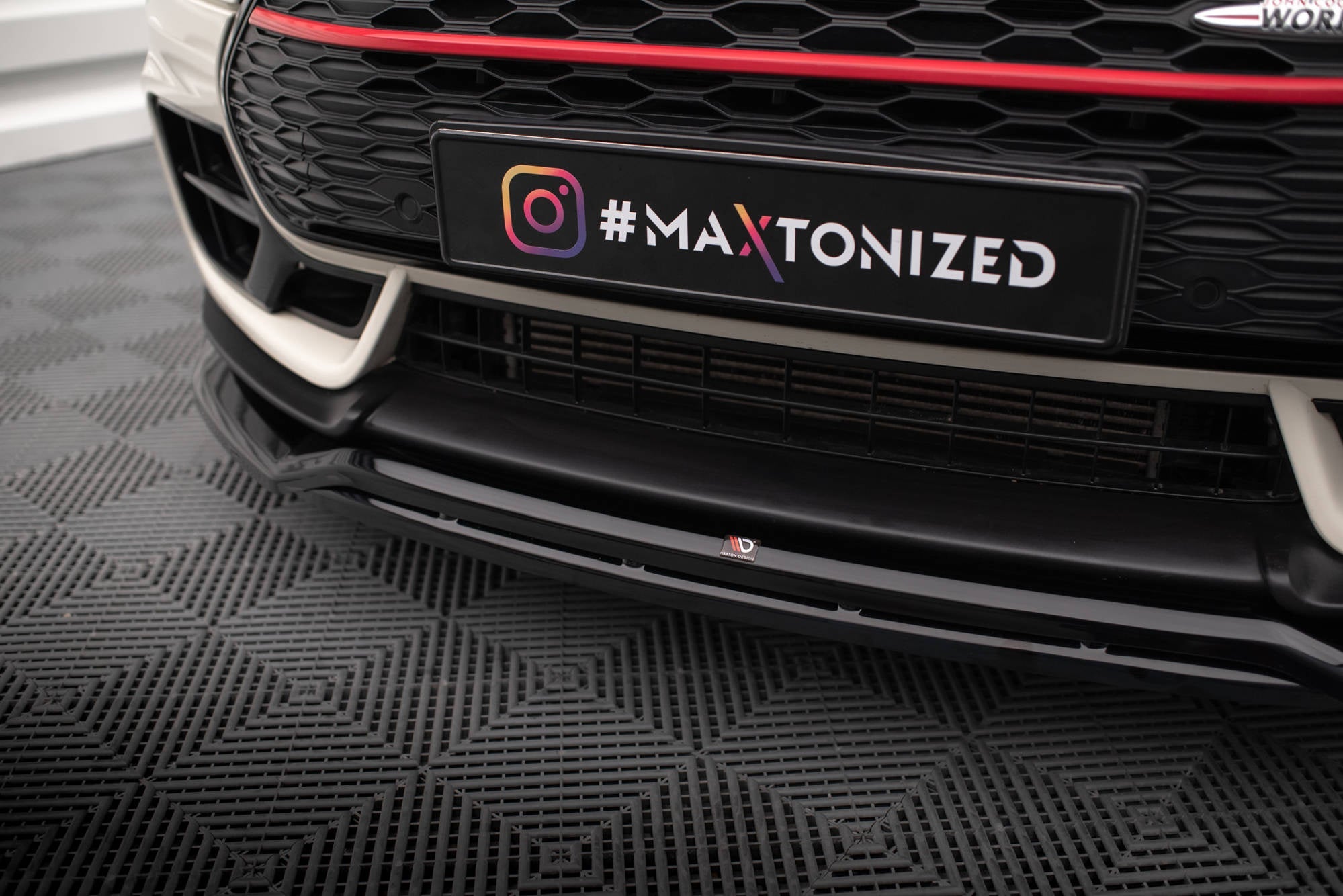 Prelungire splitter bara fata Mini Cooper Clubman John Cooper Works F54 Facelift 2019- v5 - Maxton Design