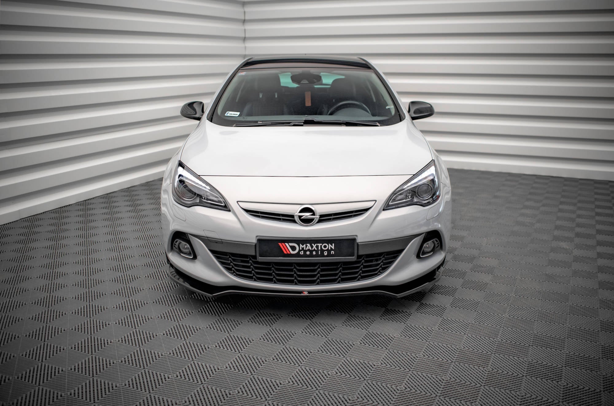 Prelungire splitter bara fata Opel Astra J GTC OPC-Line 2011-2018 v7 - Maxton Design