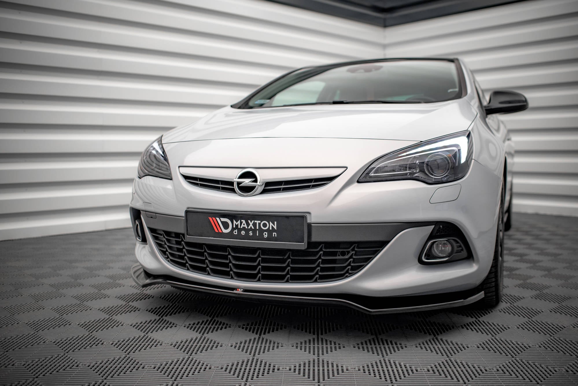 Prelungire splitter bara fata Opel Astra J GTC OPC-Line 2011-2018 v7 - Maxton Design