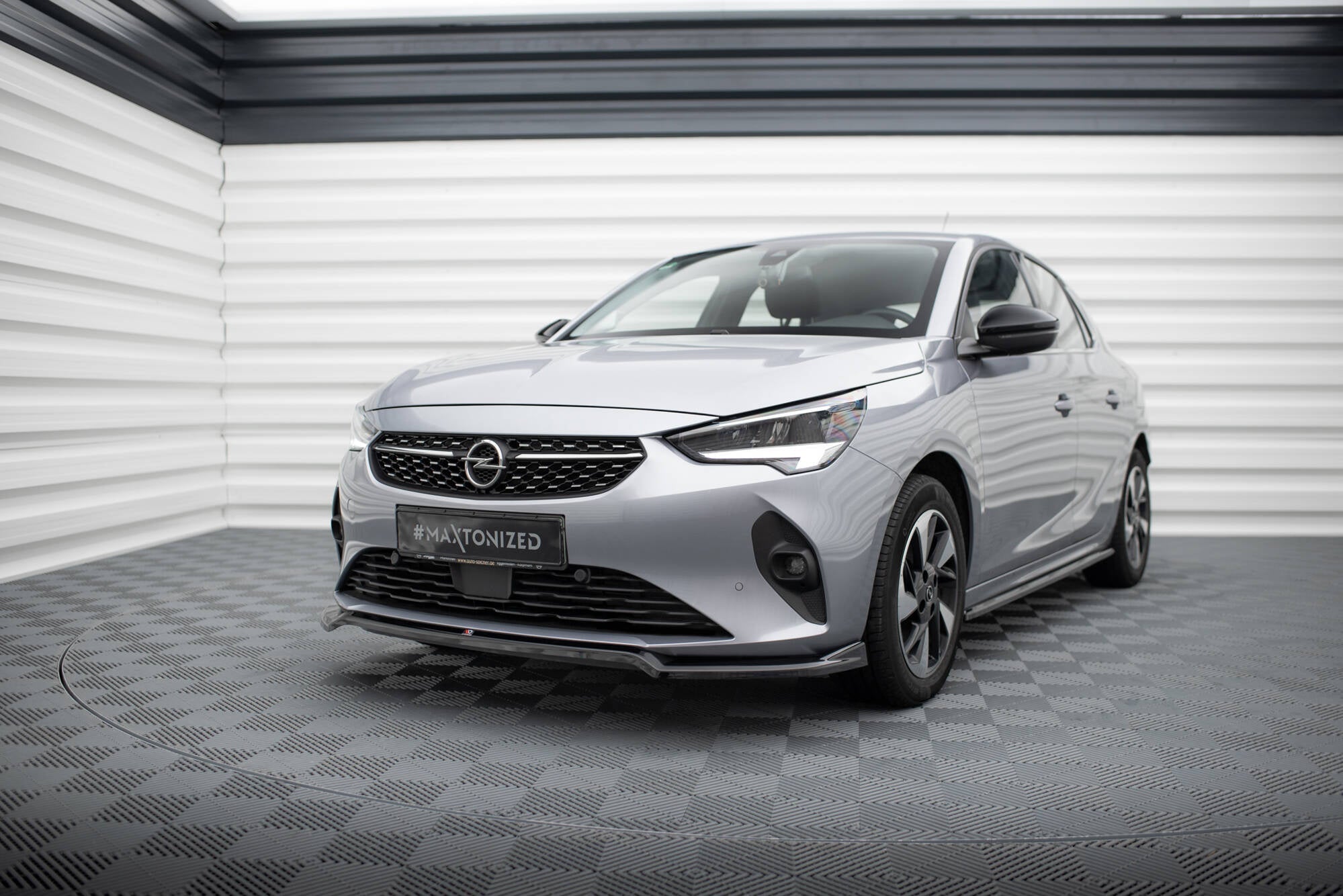 Prelungire splitter bara fata Opel Corsa F (Mk6) 2019- v2 - Maxton Design