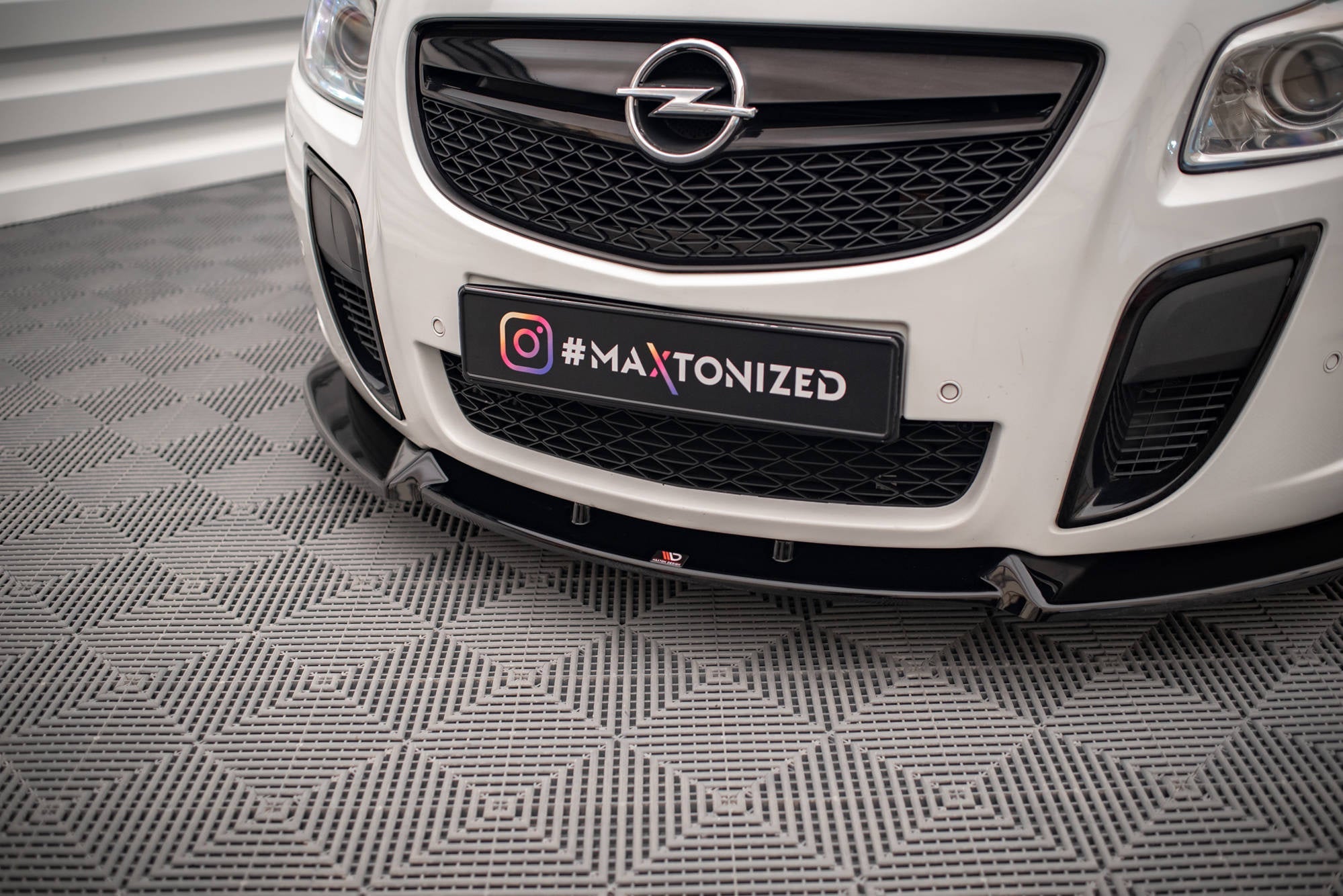 Prelungire splitter bara fata Opel Insignia OPC Mk1 2009-2013 v8 - Maxton Design