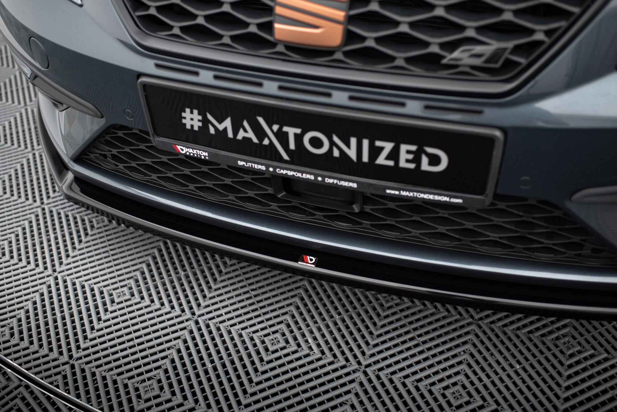 Prelungire splitter bara fata Seat Leon 5F Mk3 Cupra FR Facelift 2017-2020 v4 - Maxton Design
