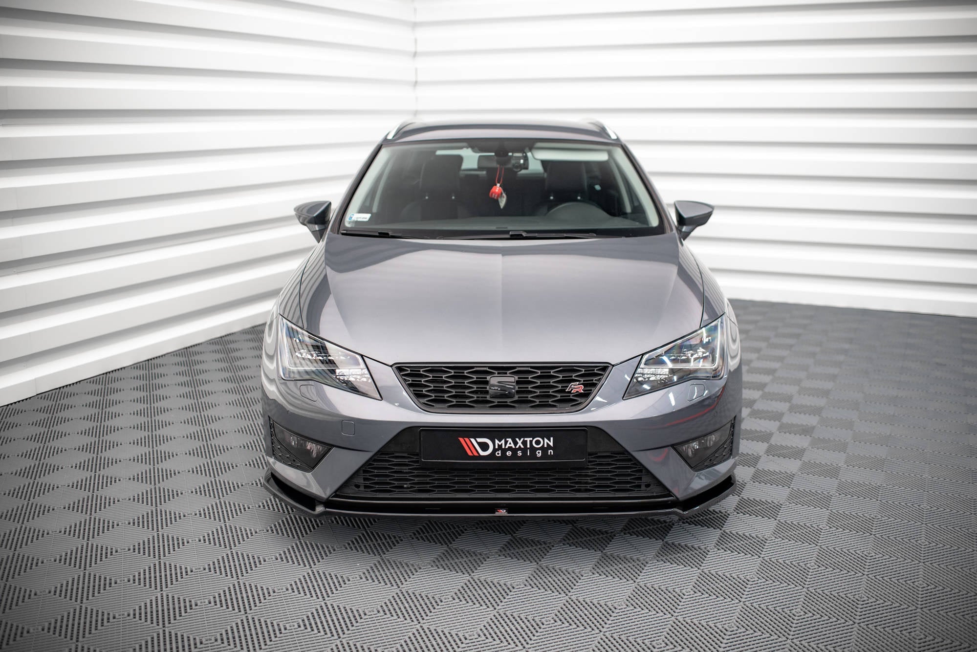 Prelungire splitter bara fata Seat Leon FR Cupra Mk3 2012-2016 v13 - Maxton Design