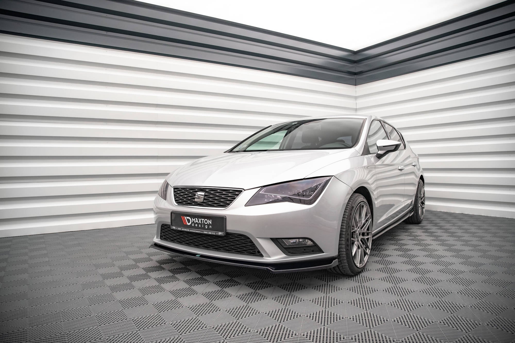Prelungire splitter bara fata Seat Leon Mk3 2012-2016 v11 - Maxton Design