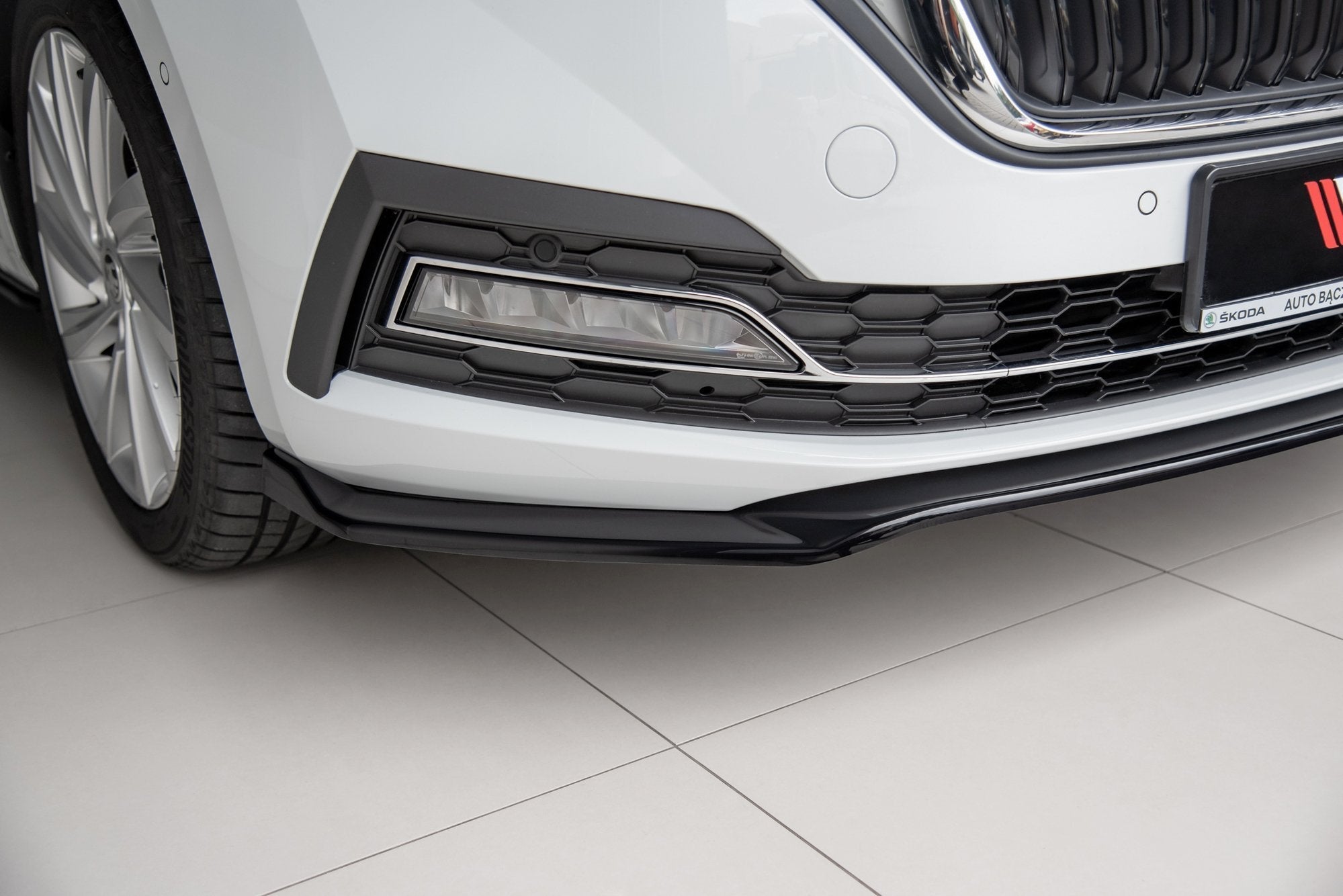 Prelungire splitter bara fata Skoda Octavia Mk4 2019- v2 - Maxton Design
