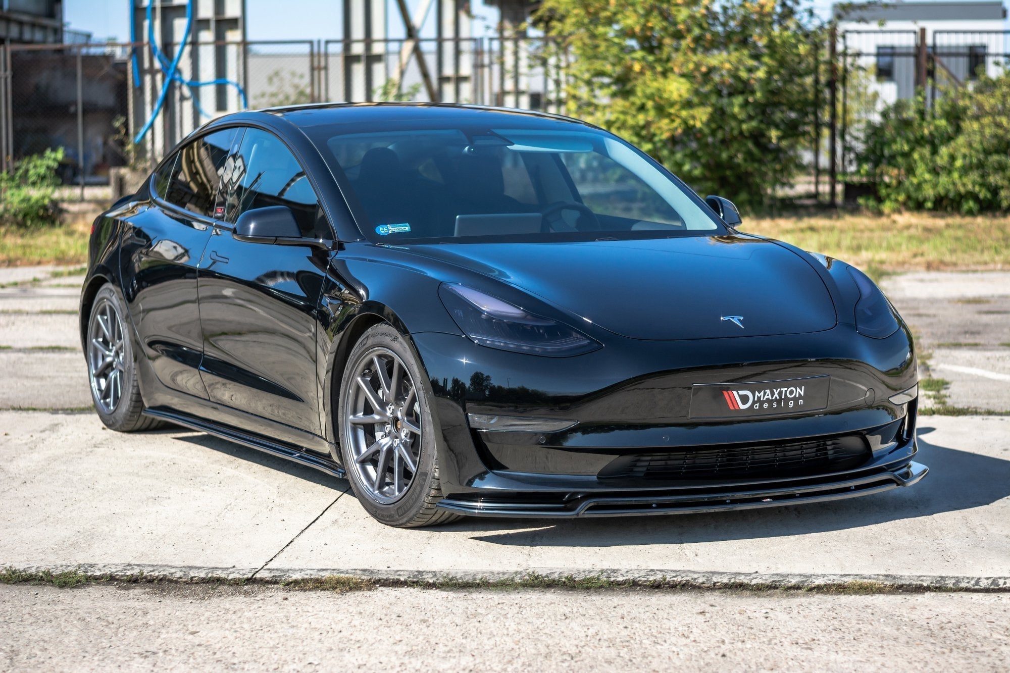 Prelungire splitter bara fata Tesla Model 3 2017- v2 - Maxton Design