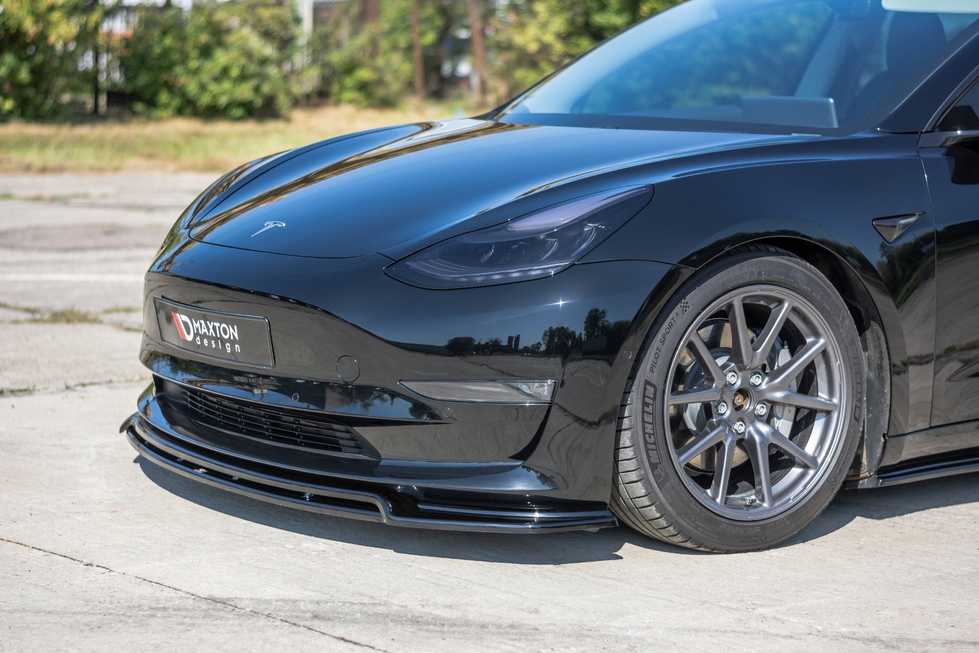 Prelungire splitter bara fata Tesla Model 3 2017- v2 - Maxton Design