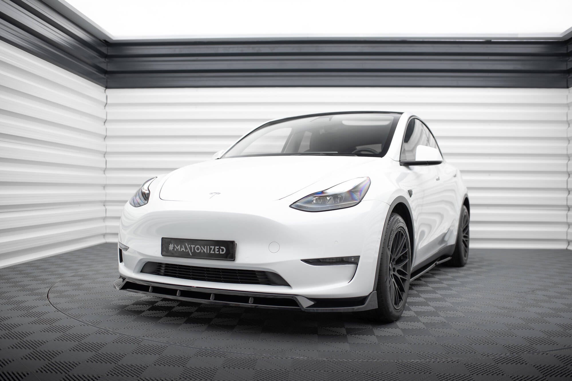 Prelungire splitter bara fata Tesla Model Y 2020- v2 - Maxton Design
