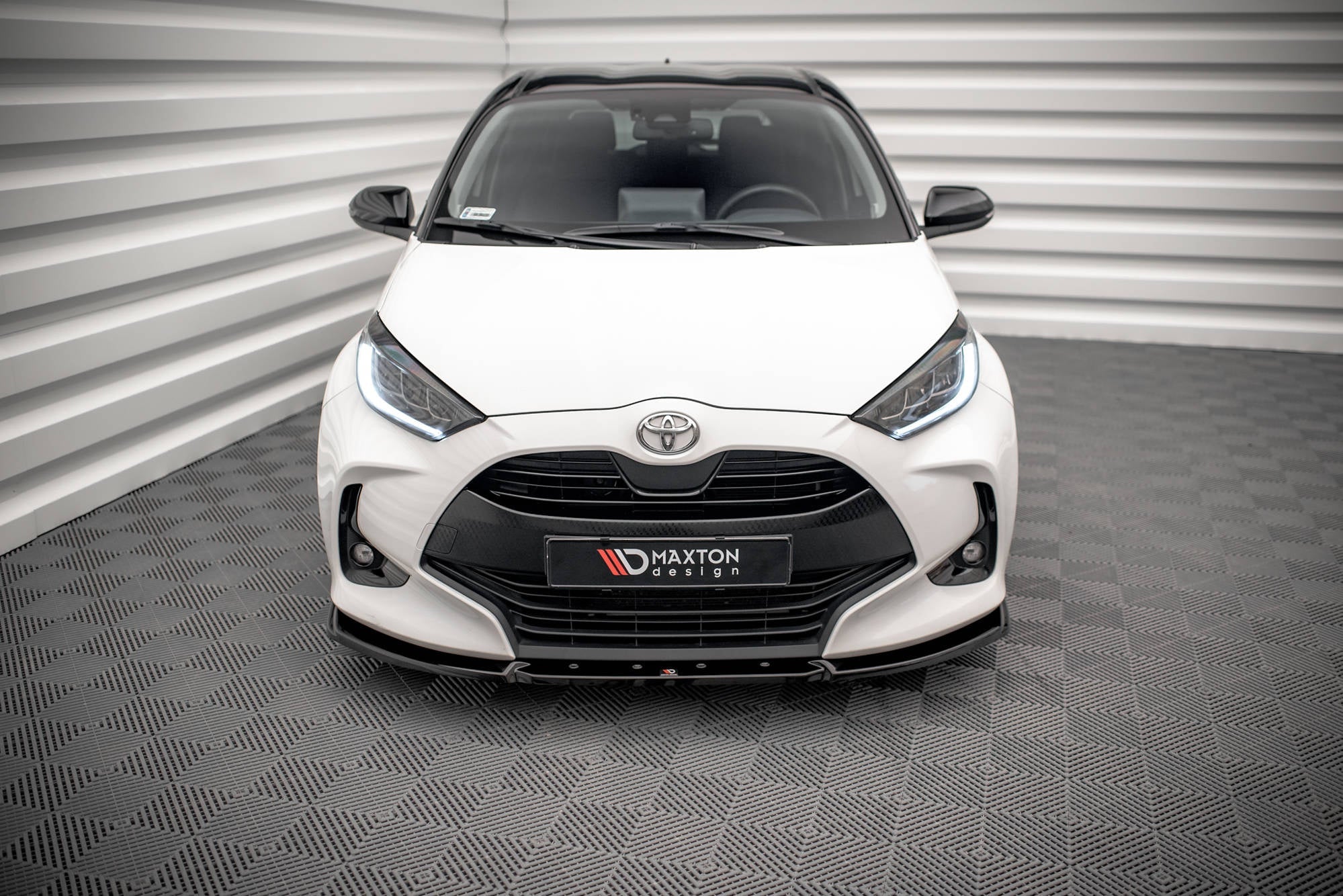 Prelungire splitter bara fata Toyota Yaris Mk4 2019- v2 - Maxton Design