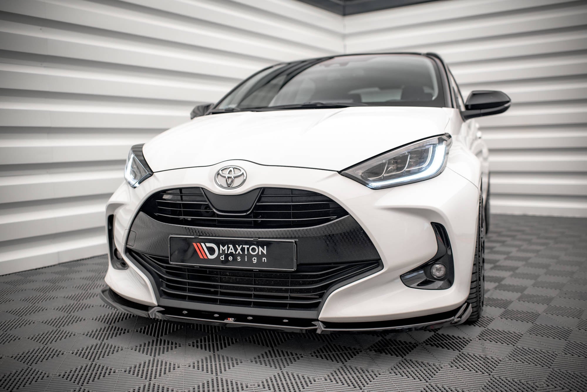 Prelungire splitter bara fata Toyota Yaris Mk4 2019- v2 - Maxton Design