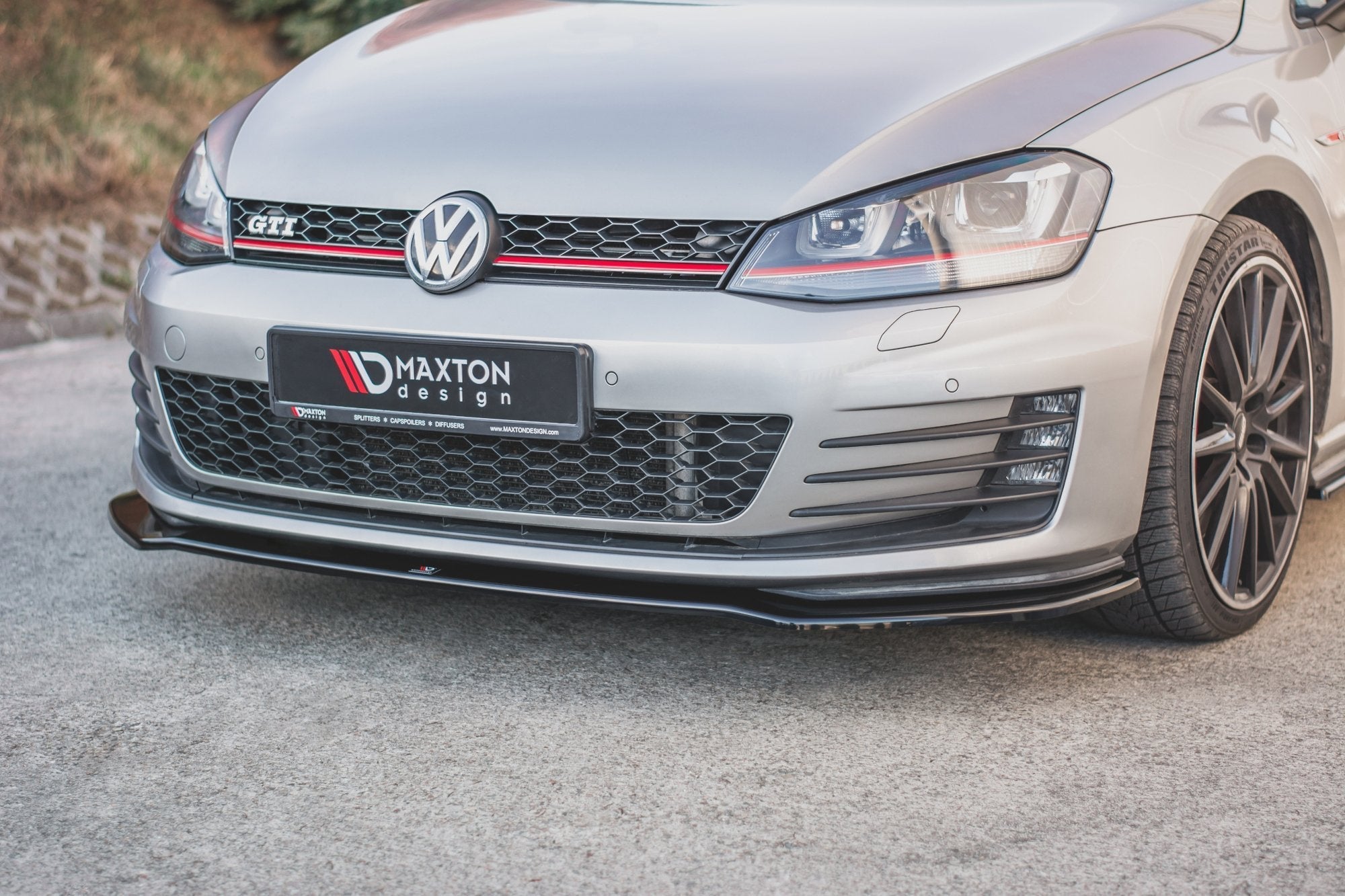 Prelungire splitter bara fata Volkswagen Golf 7 GTI 2012-2017 v5 - Maxton Design