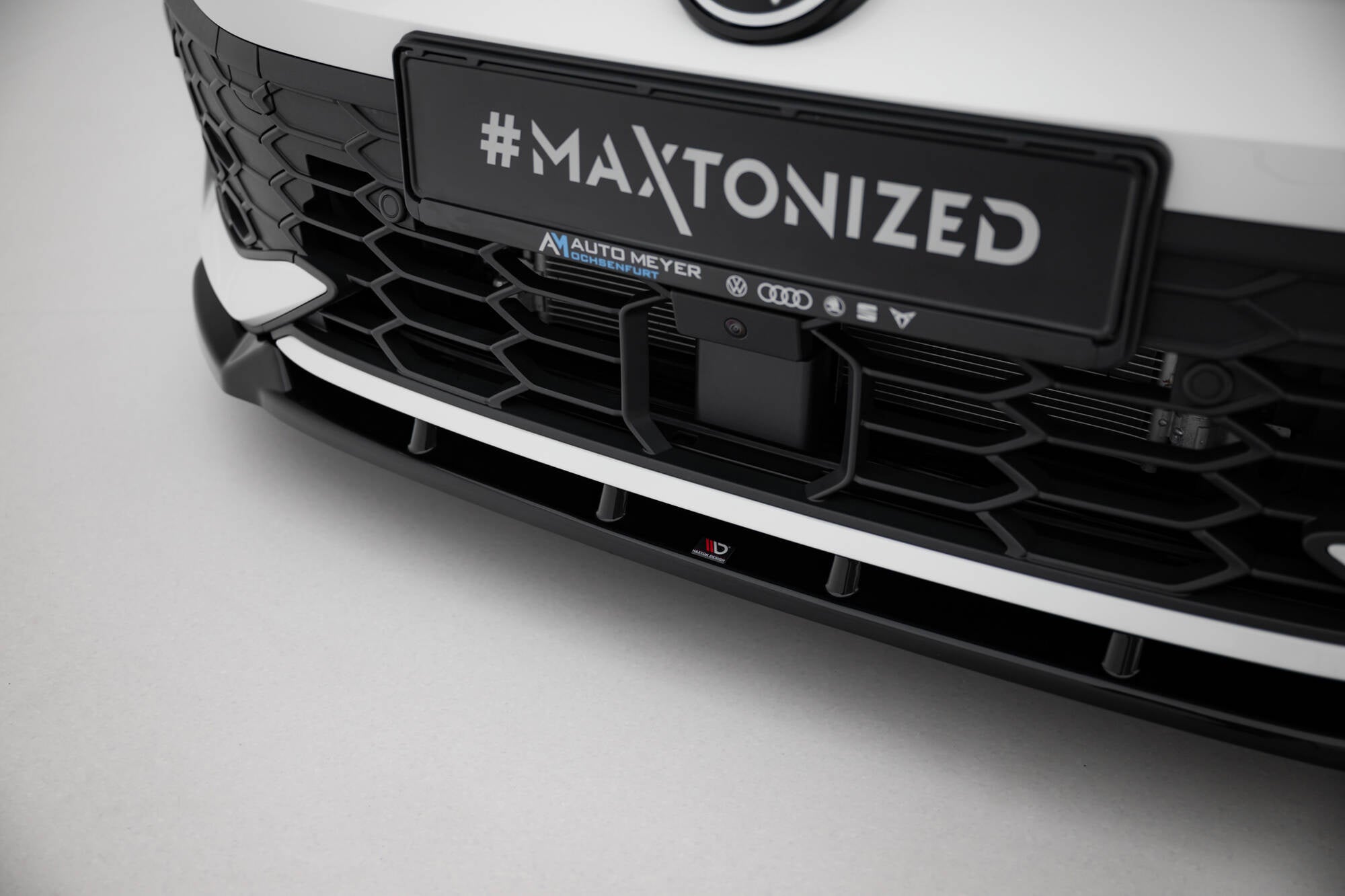 Prelungire splitter bara fata Volkswagen Golf GTI / GTE / R-Line Mk8 Facelift 2024- v33 - Maxton Design