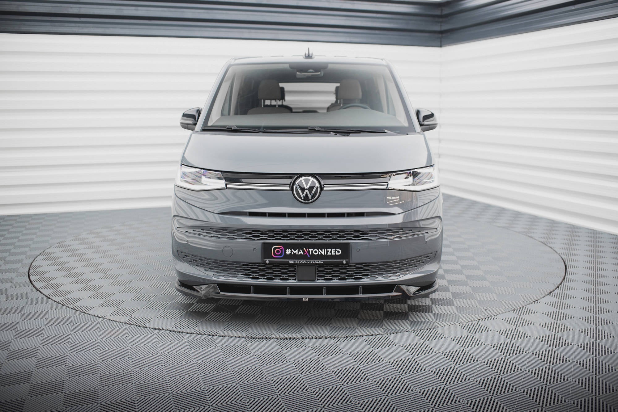 Prelungire splitter bara fata Volkswagen Multivan T7 2021- v2 - Maxton Design