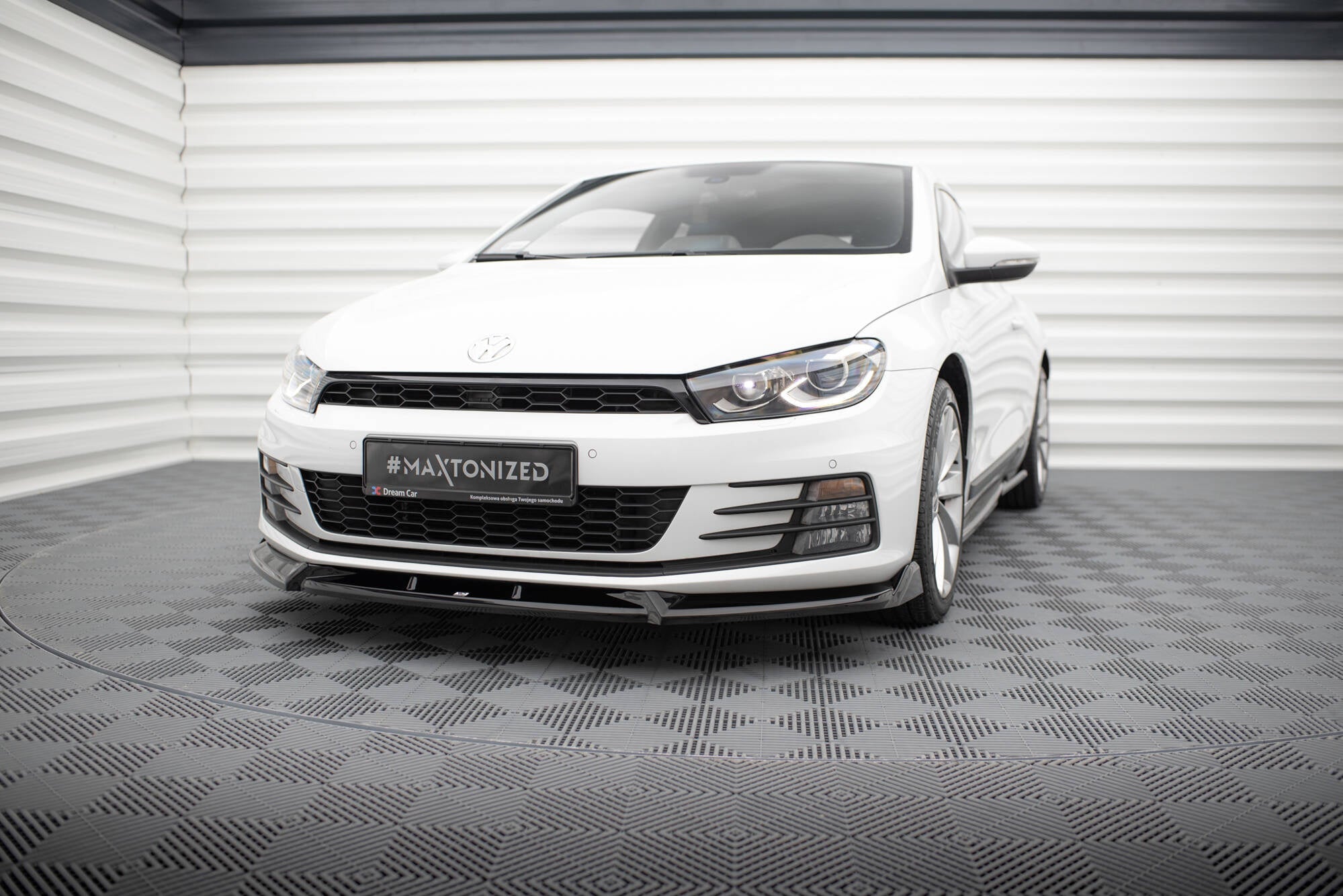 Prelungire splitter bara fata Volkswagen Scirocco Mk3 Facelift 2014-2017 v16 - Maxton Design